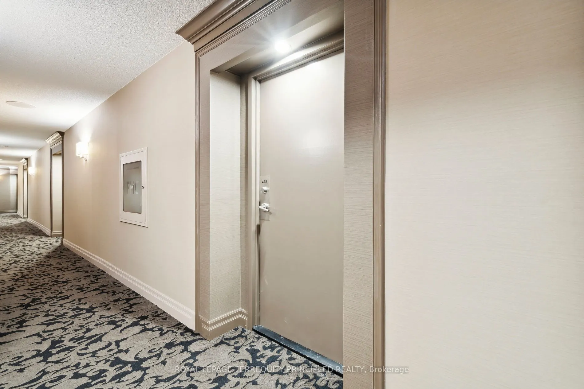 942 Yonge Street, #418