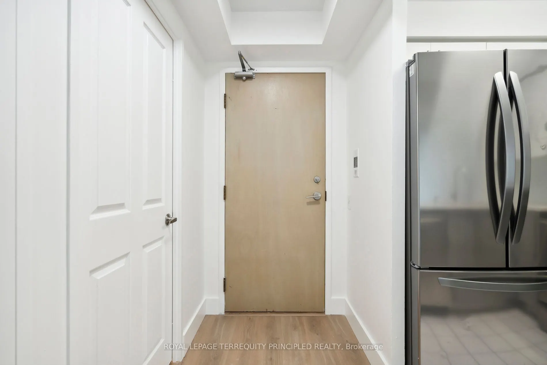 942 Yonge Street, #418