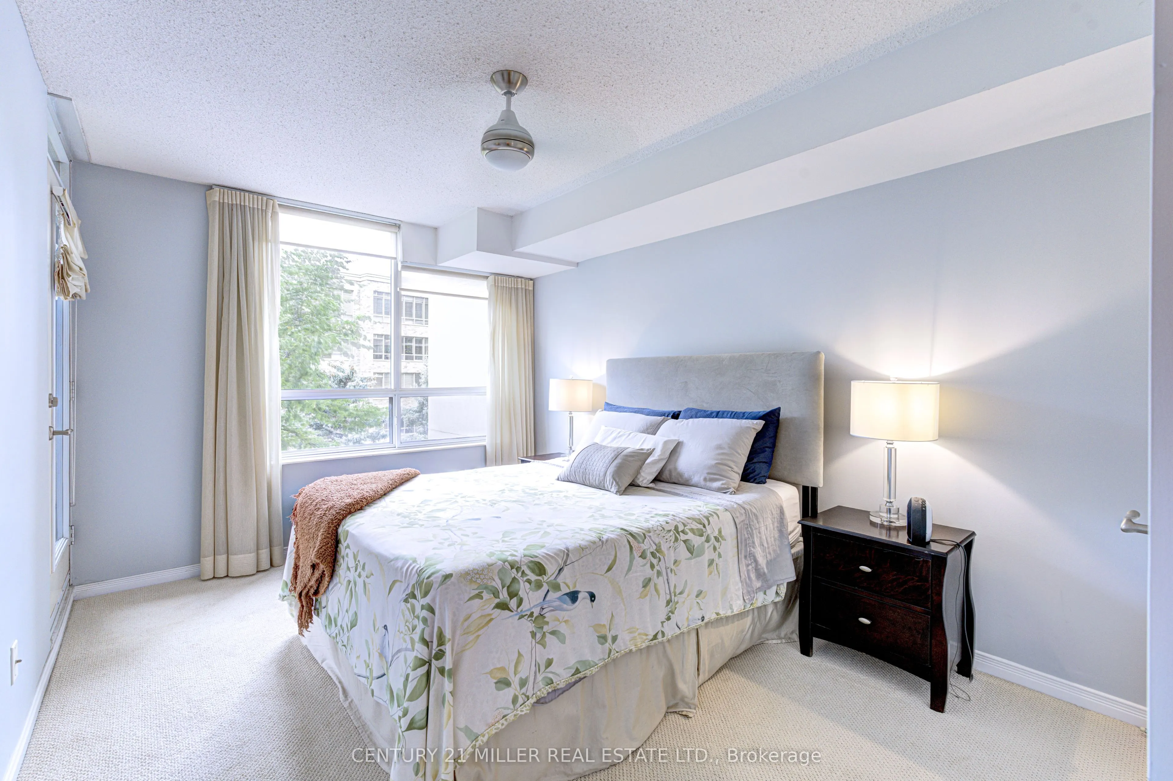 205 The Donway W, #415