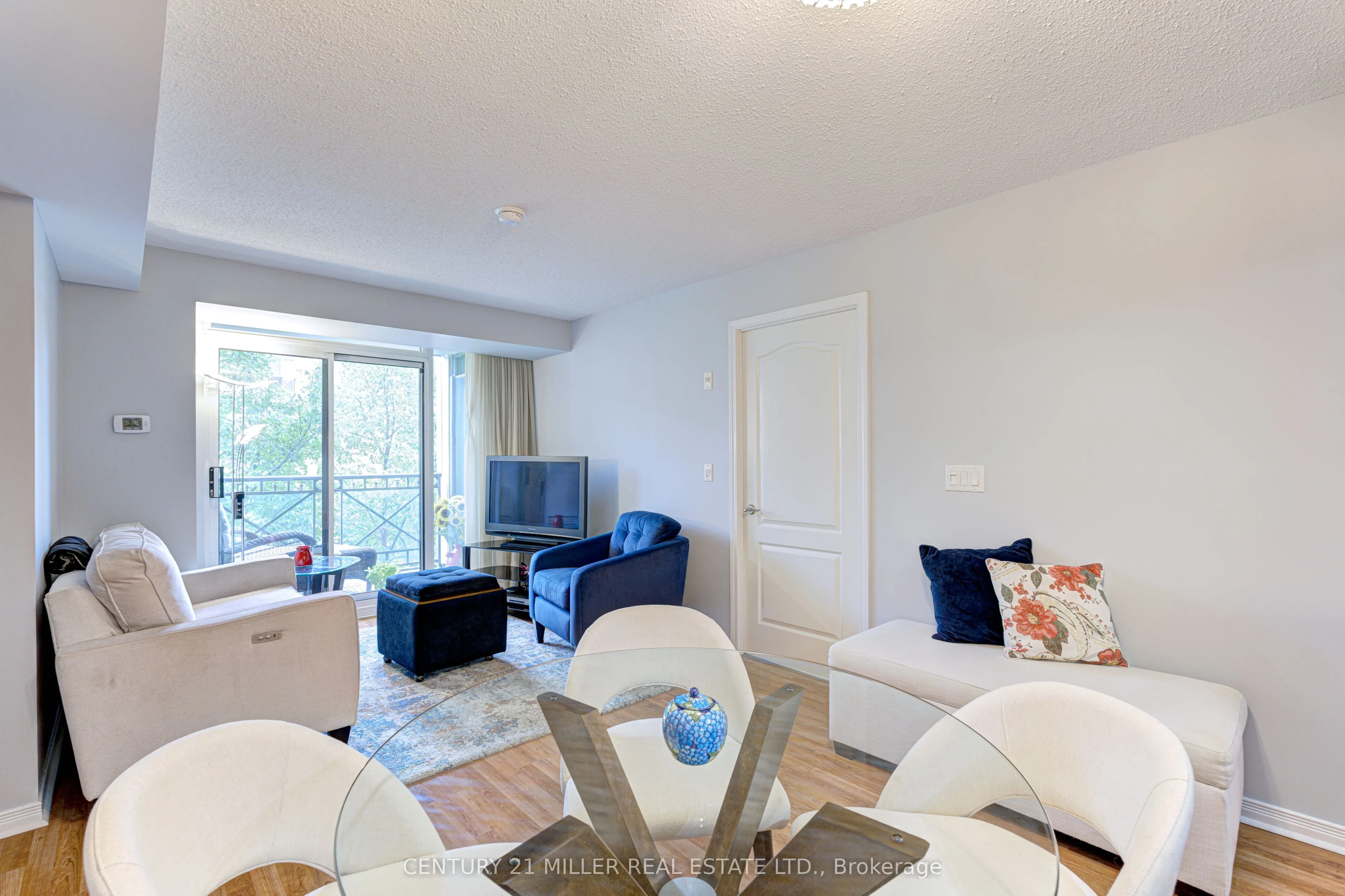 205 The Donway W, #415