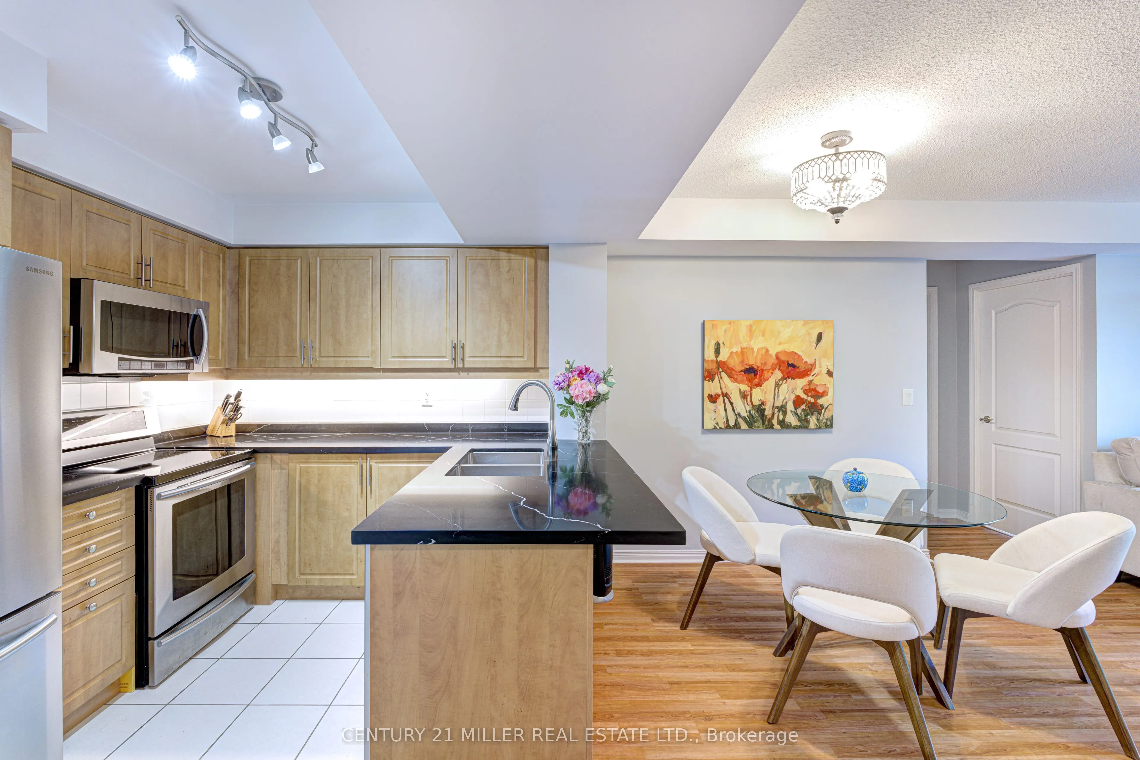 205 The Donway W, #415