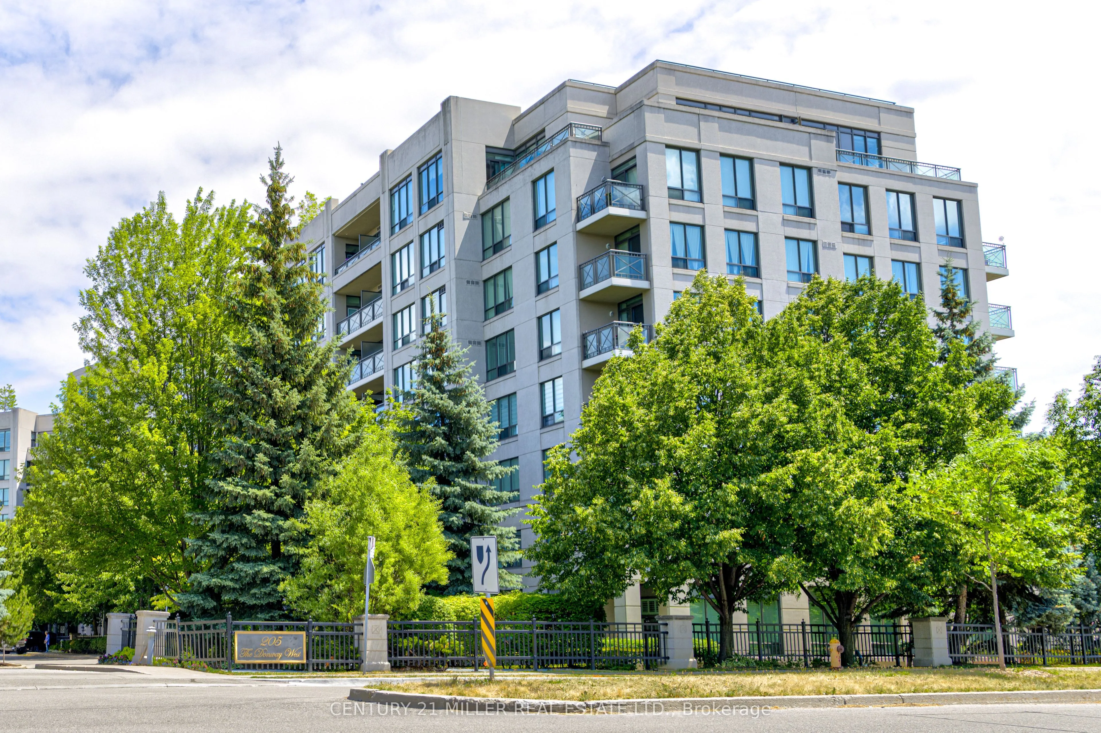 205 The Donway W, #415