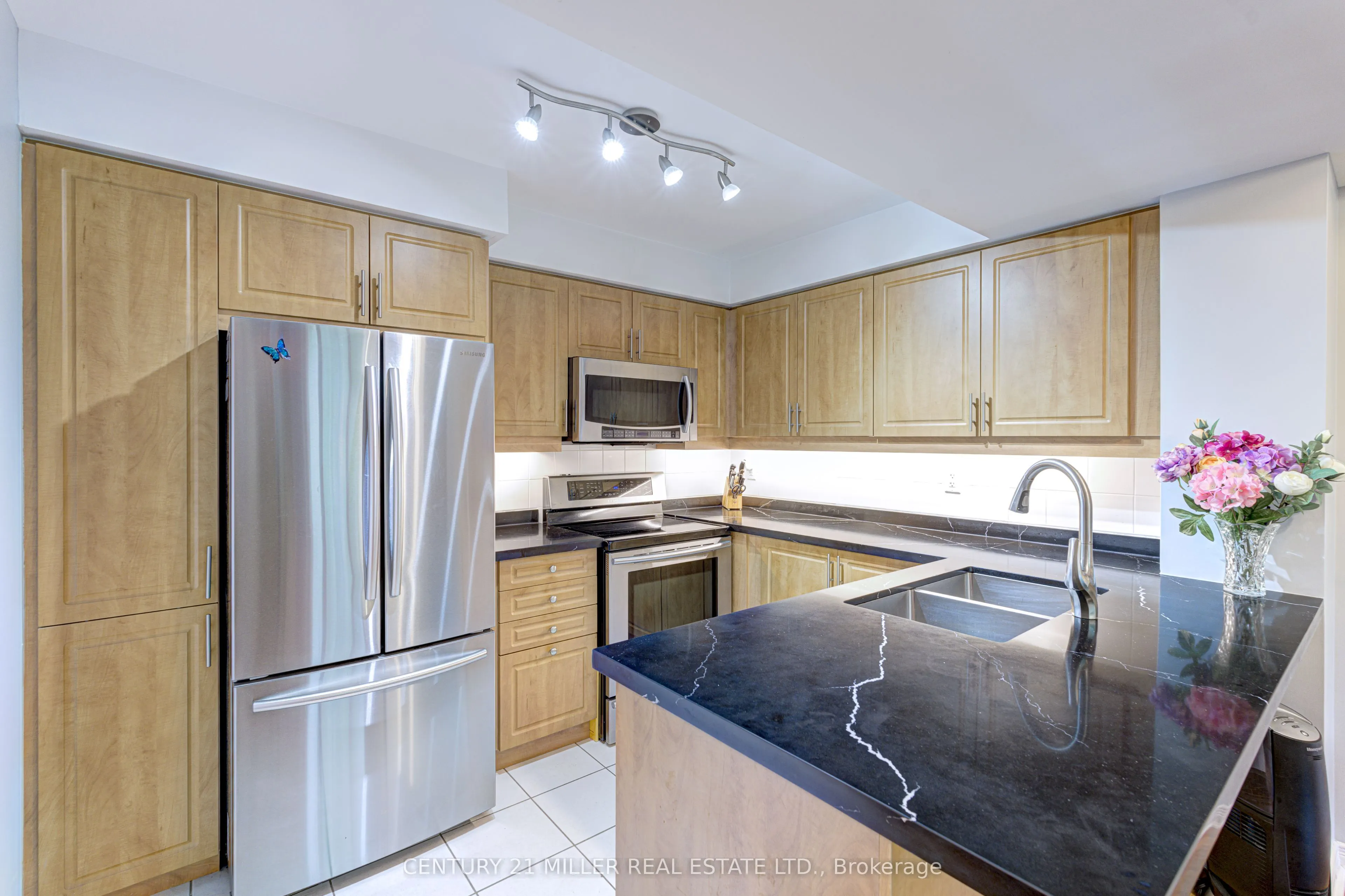 205 The Donway W, #415