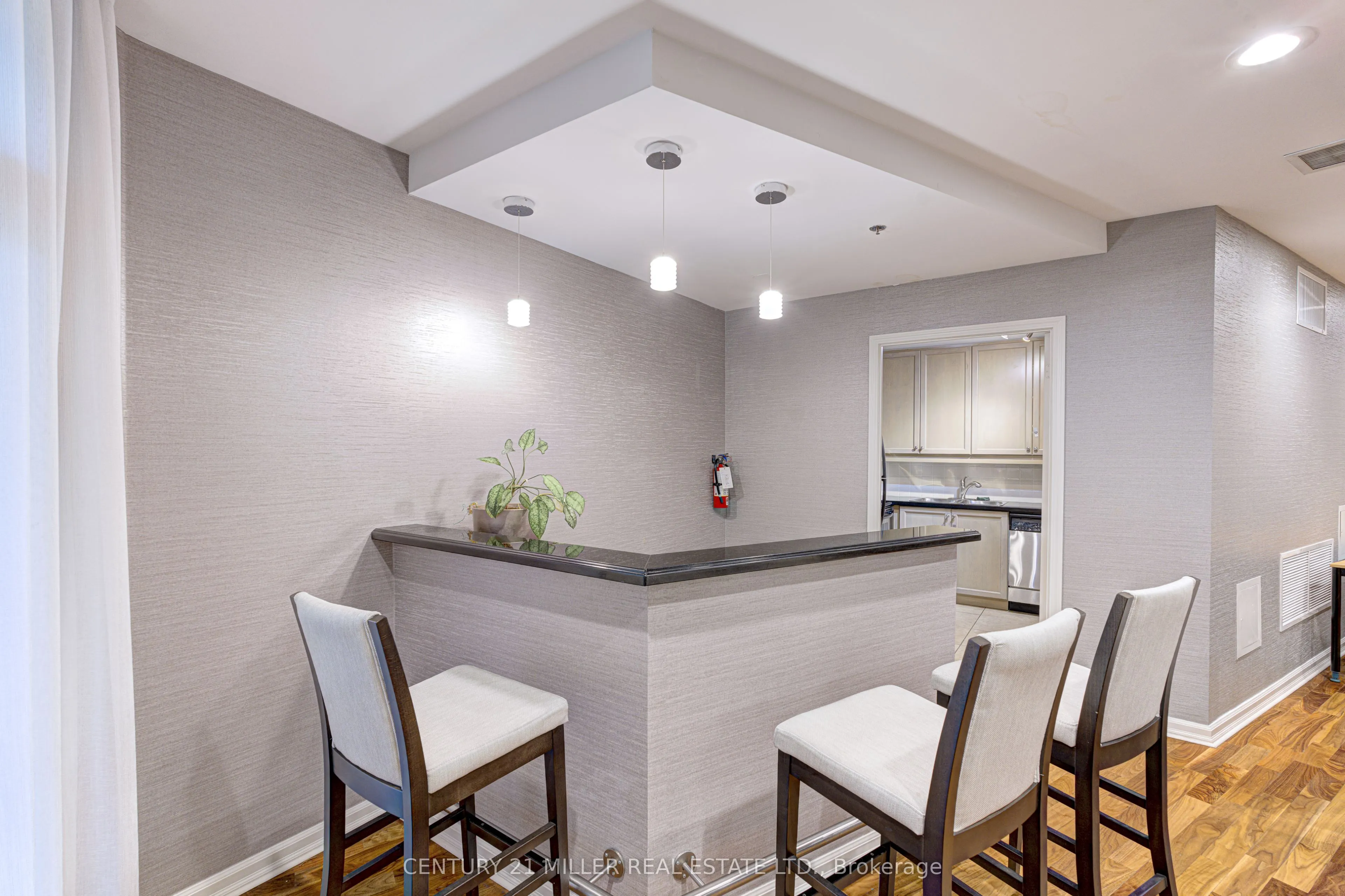 205 The Donway W, #415