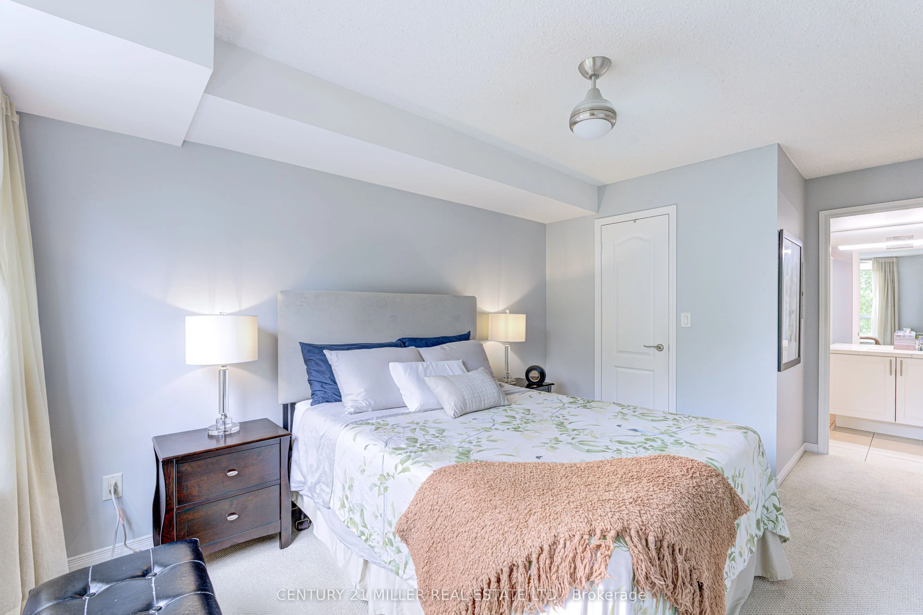 205 The Donway W, #415