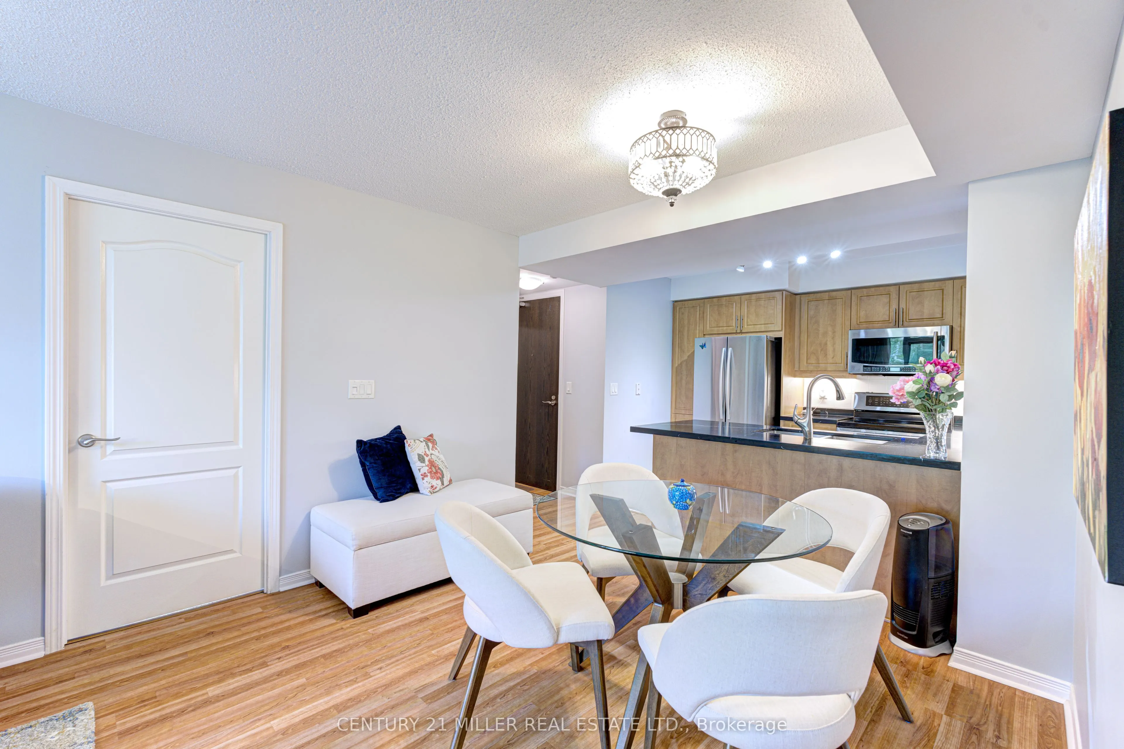 205 The Donway W, #415