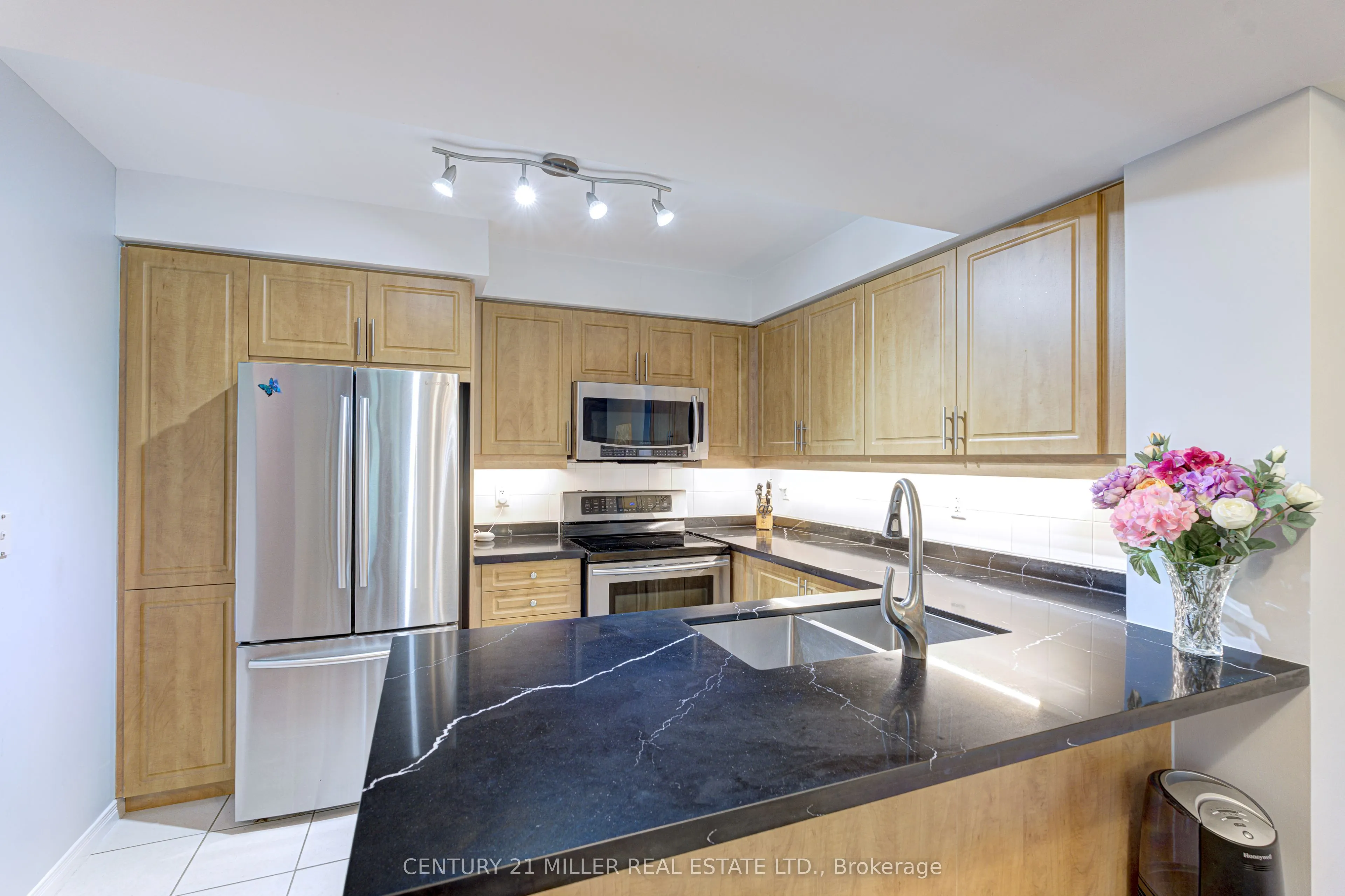 205 The Donway W, #415