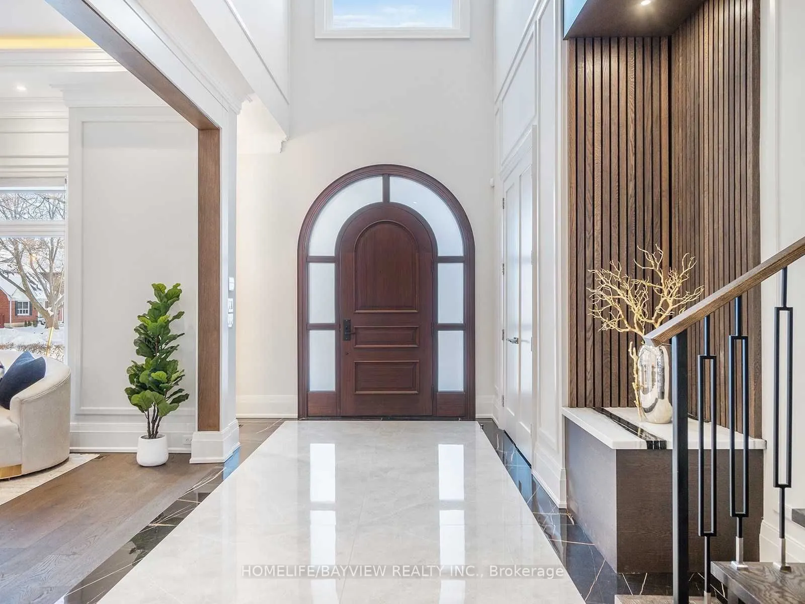 25 Glenborough Park Crescent