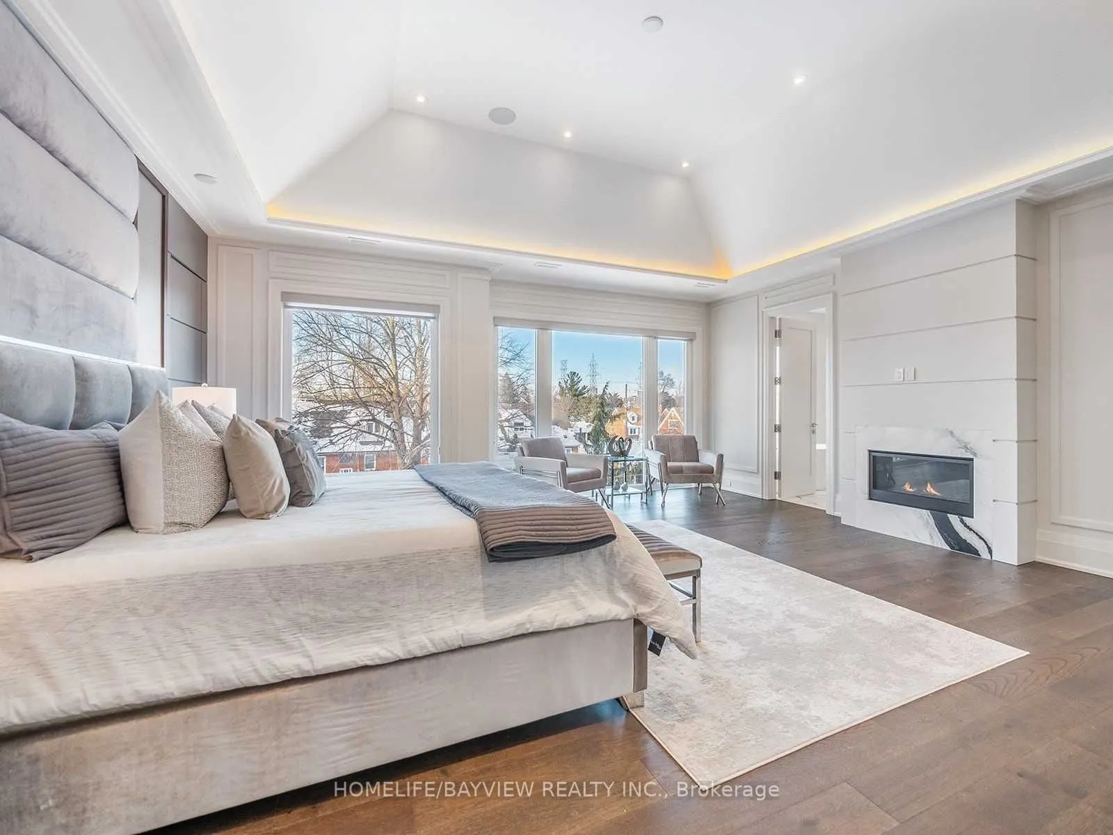25 Glenborough Park Crescent