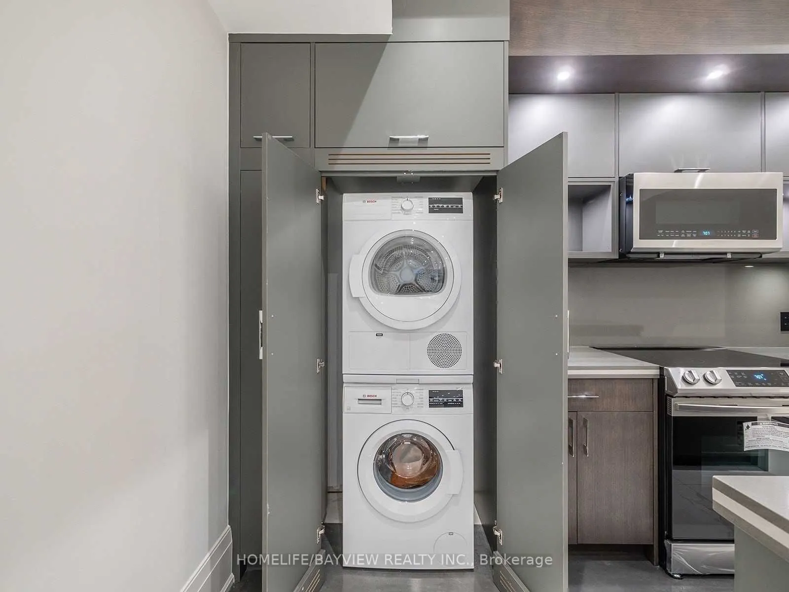 25 Glenborough Park Crescent