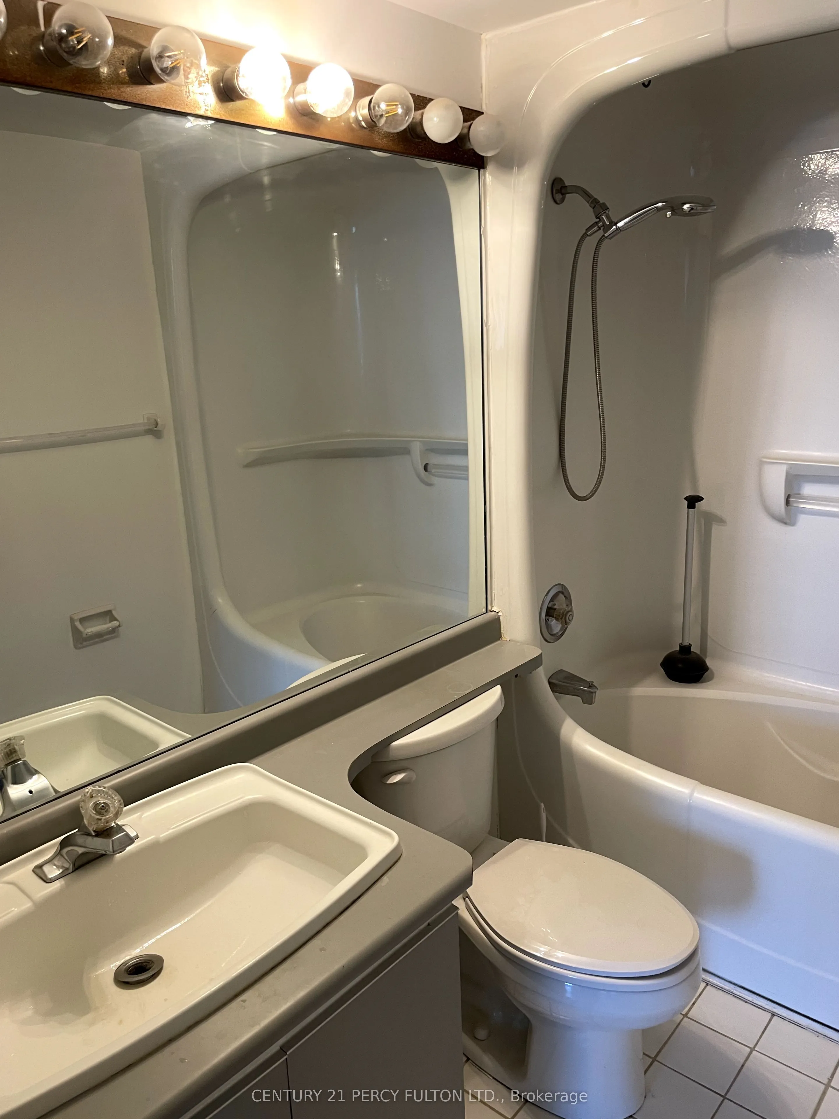 7 Bishop Avenue, #1703