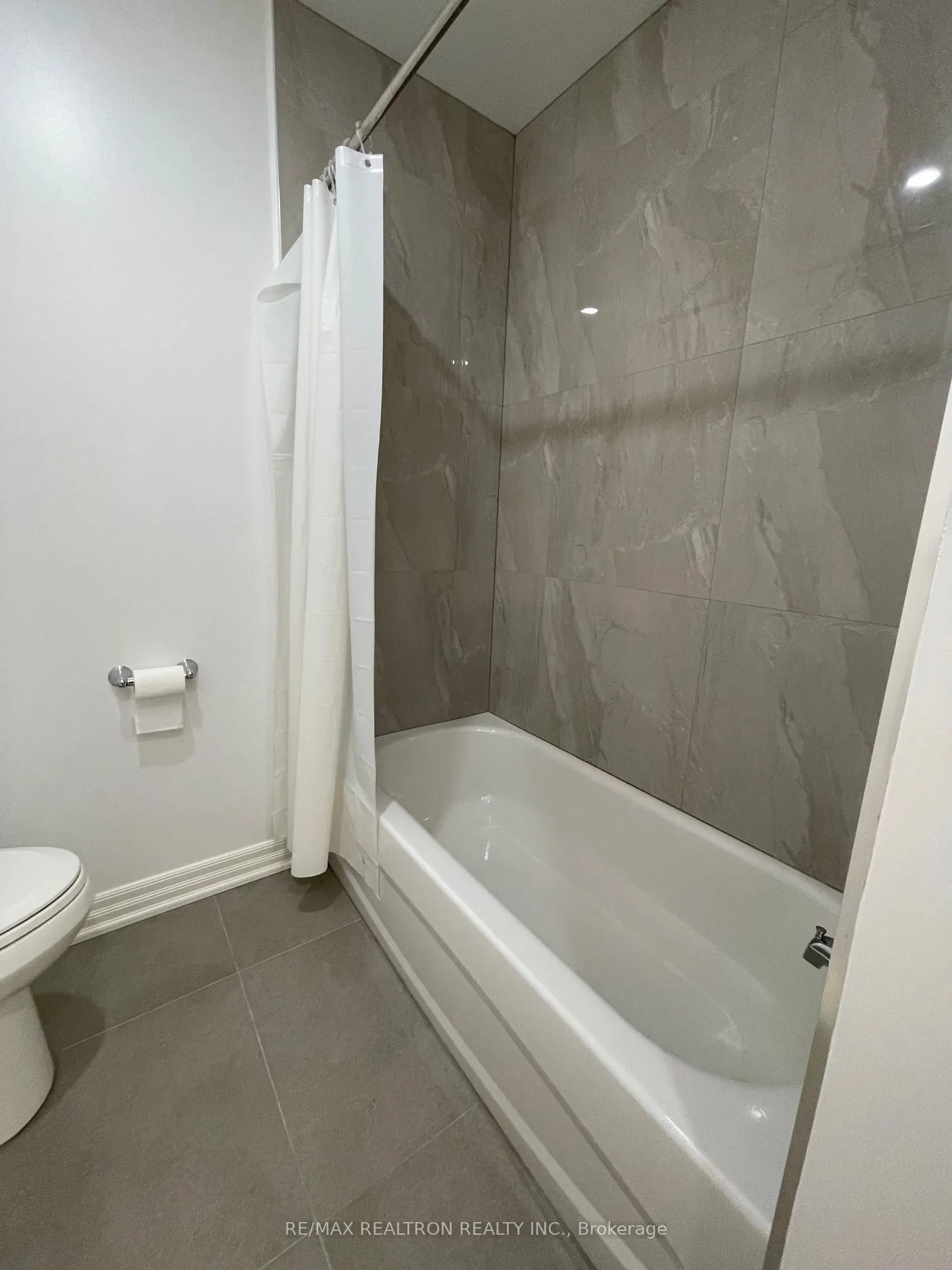 128 Bannockburn Avenue, #Bsmt B