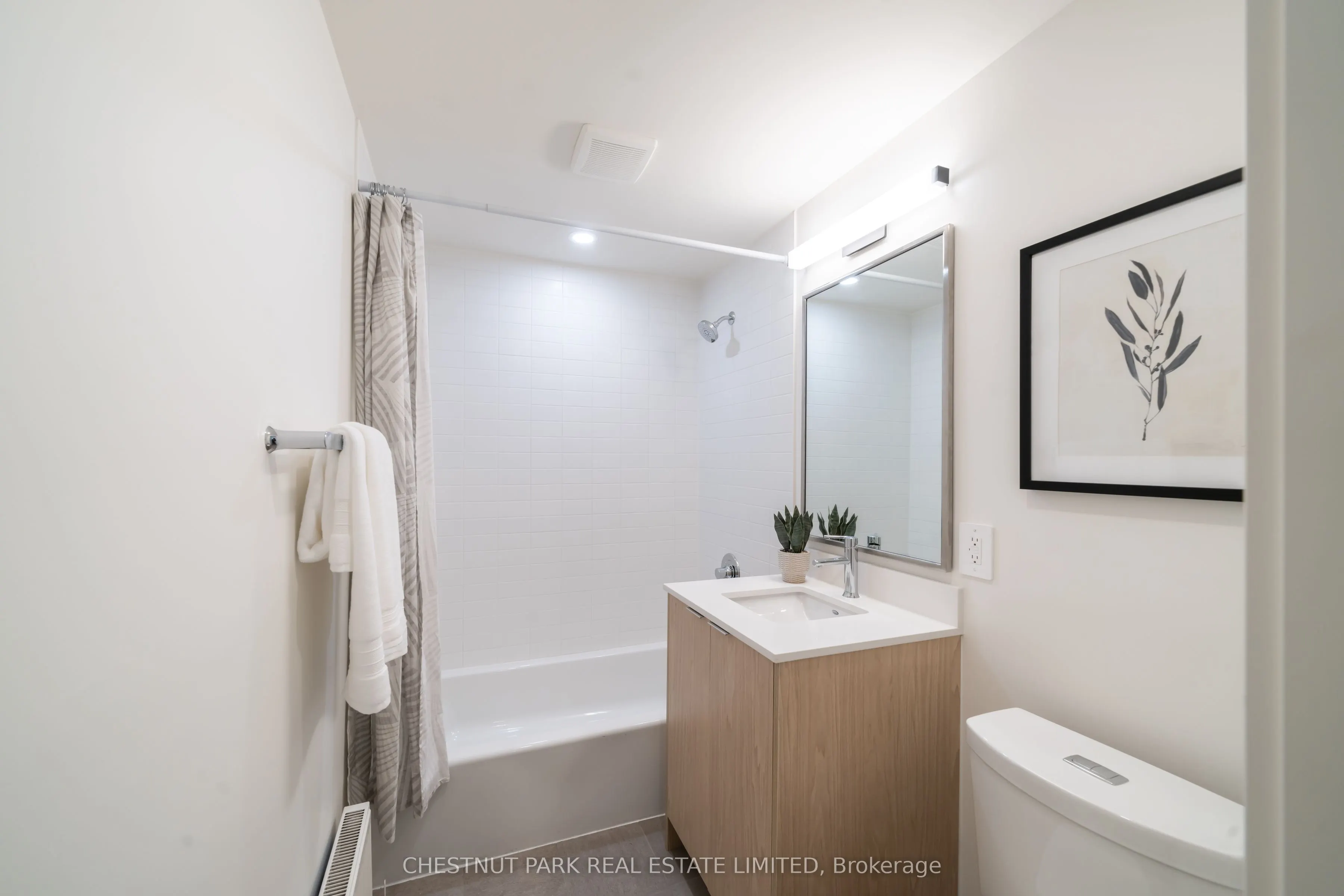 1450 Avenue Road, #3