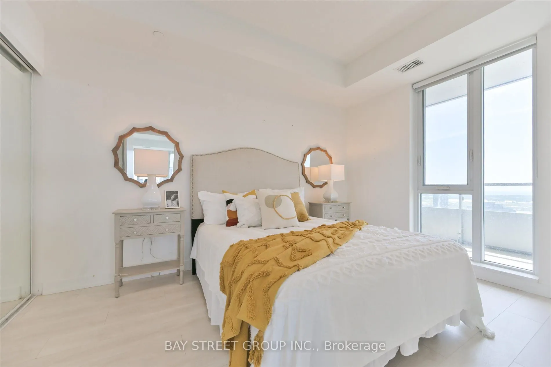 225 Sumach Street, #2805