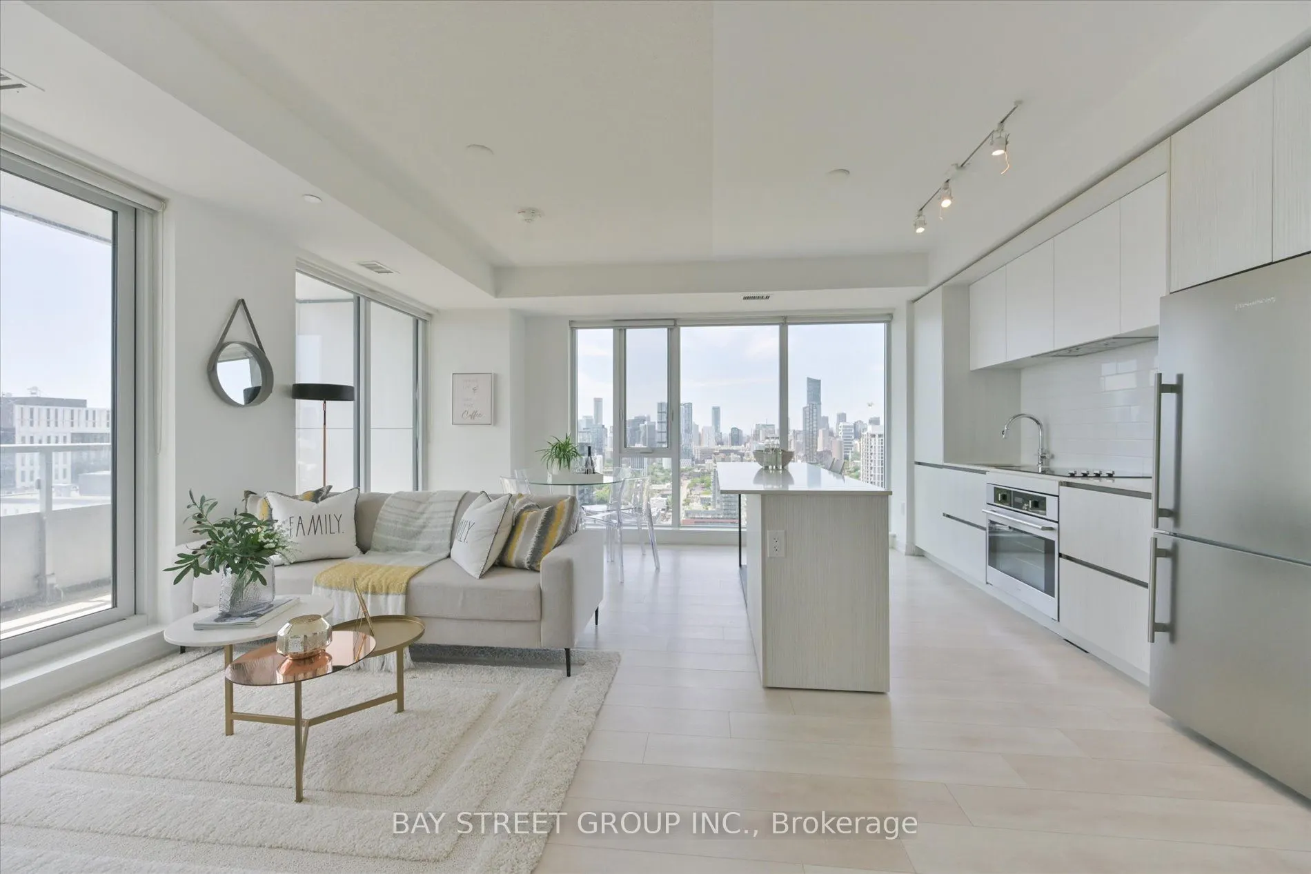 225 Sumach Street, #2805