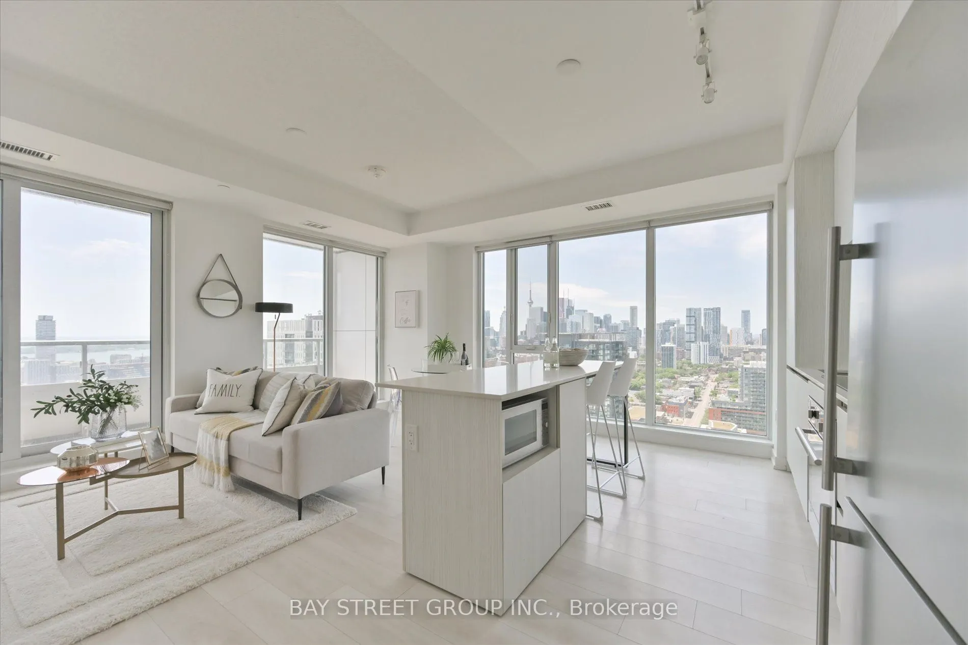 225 Sumach Street, #2805
