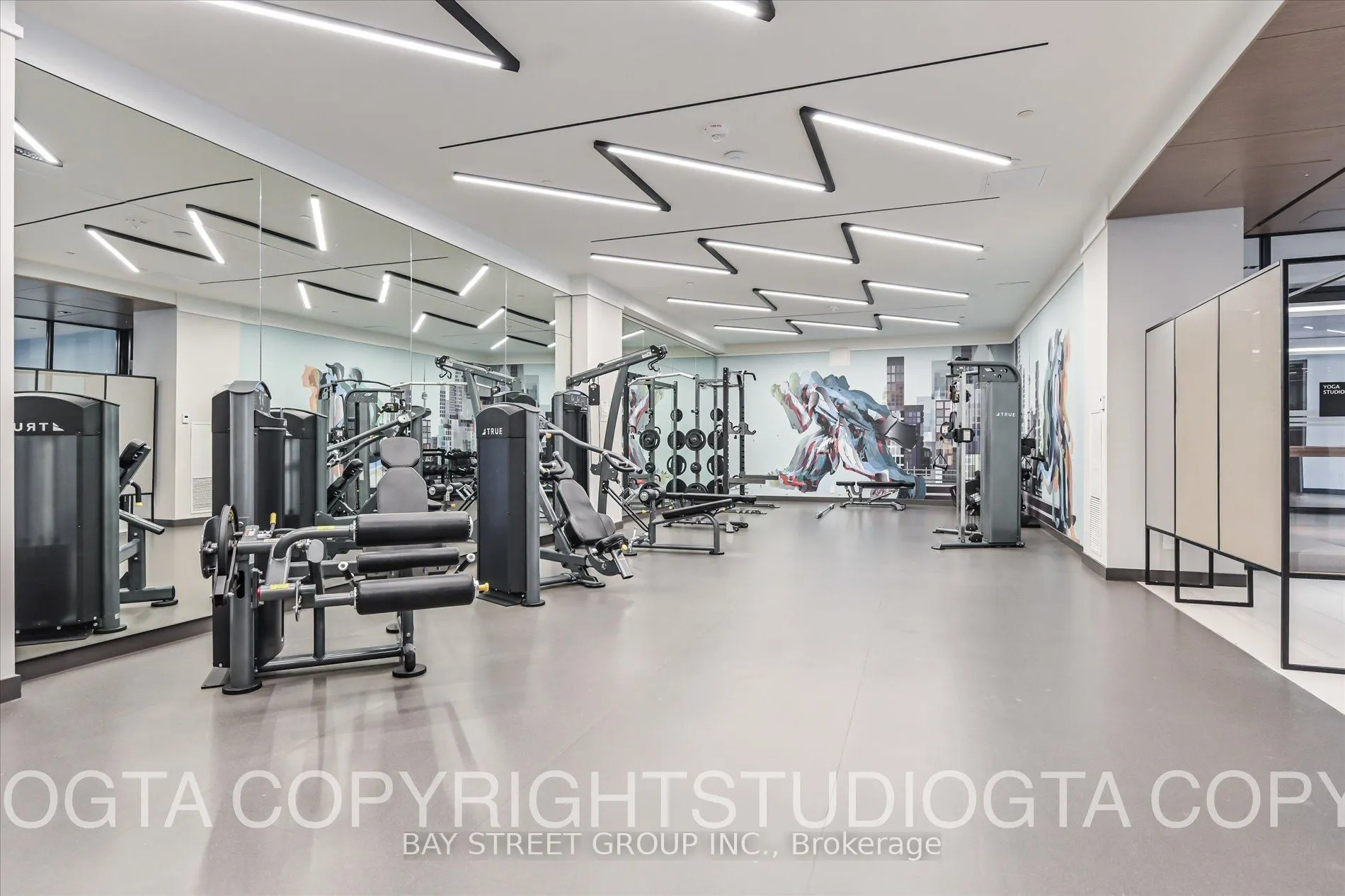 225 Sumach Street, #2805