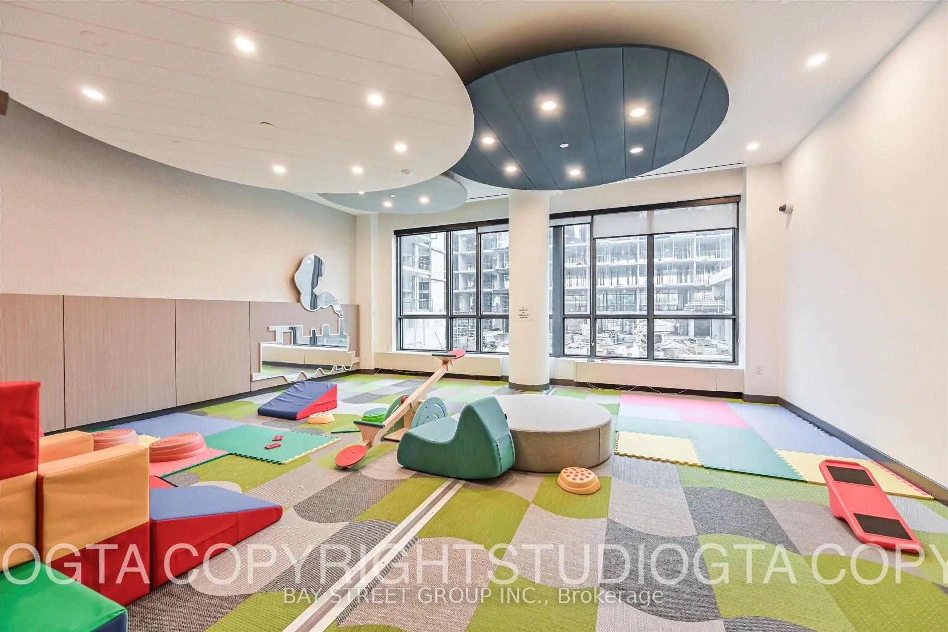 225 Sumach Street, #2805
