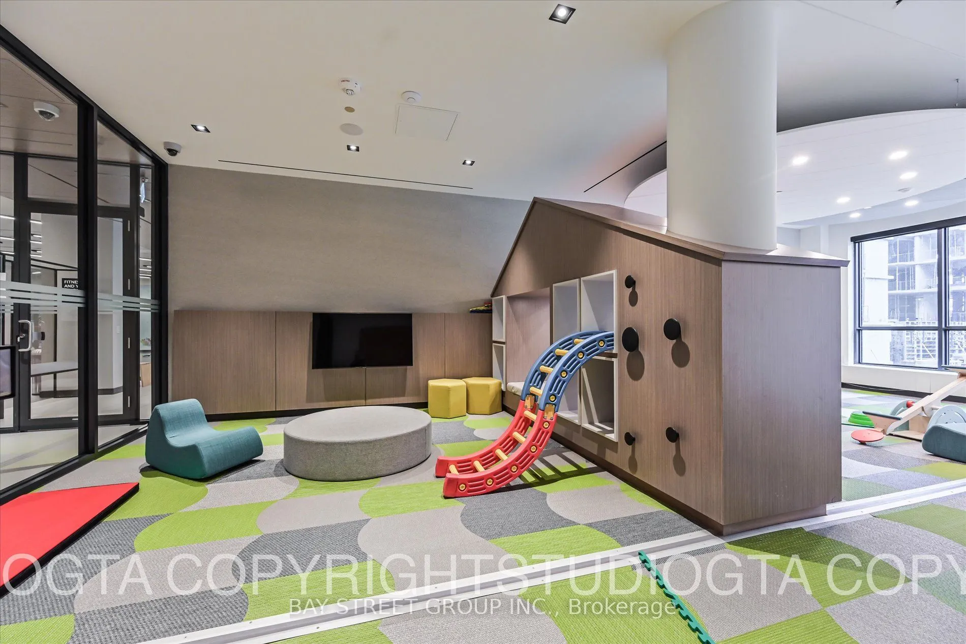 225 Sumach Street, #2805