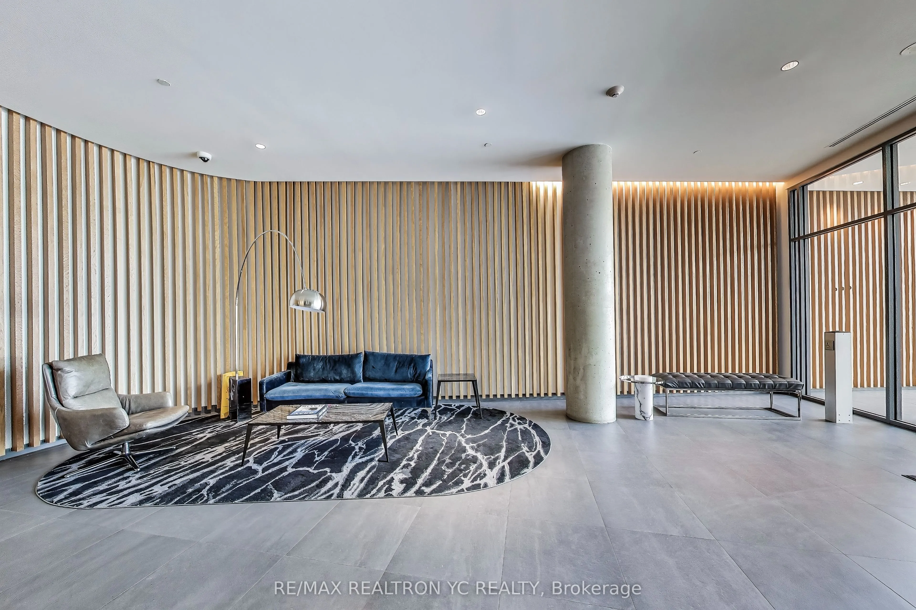 120 Varna Drive, #520