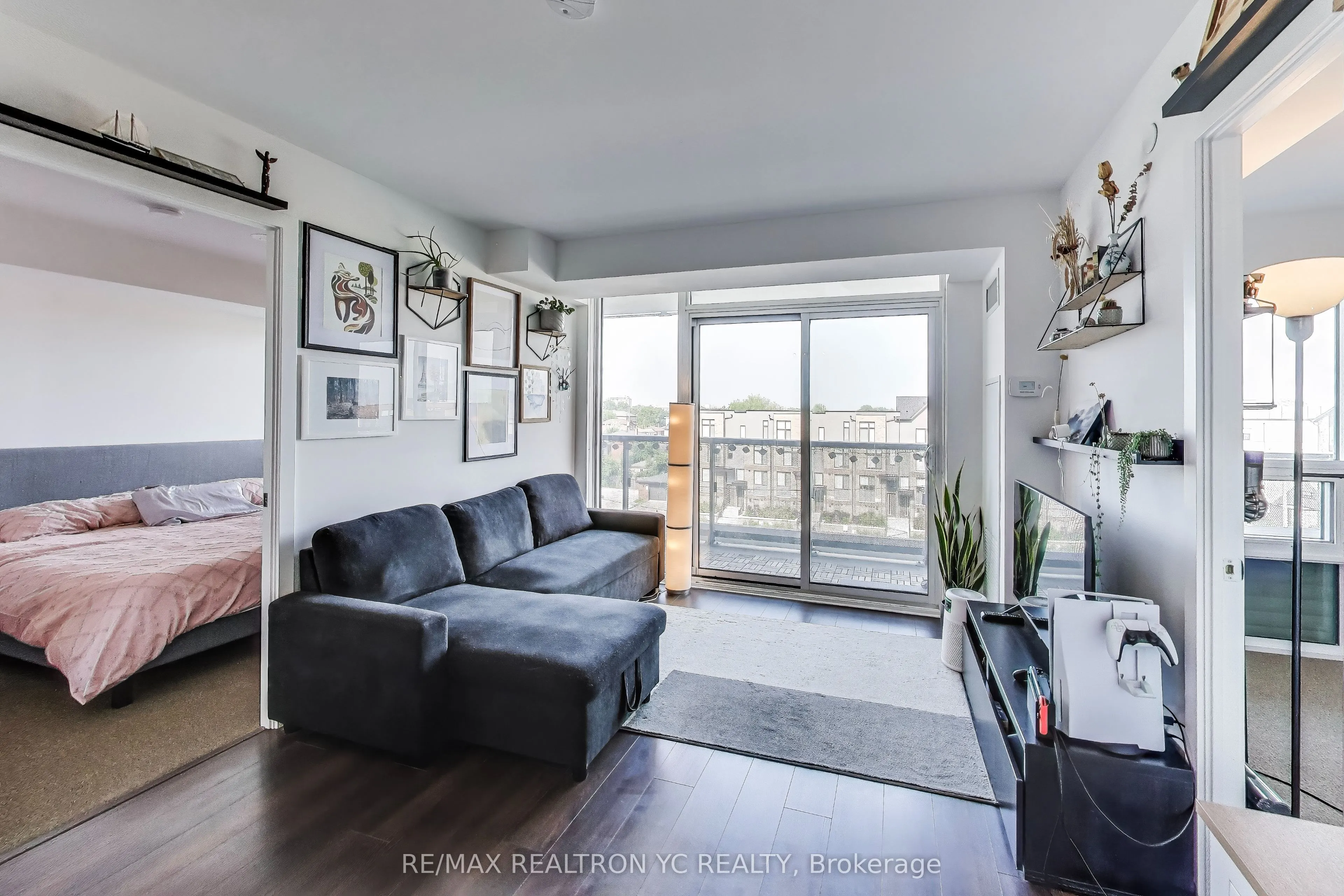 120 Varna Drive, #520