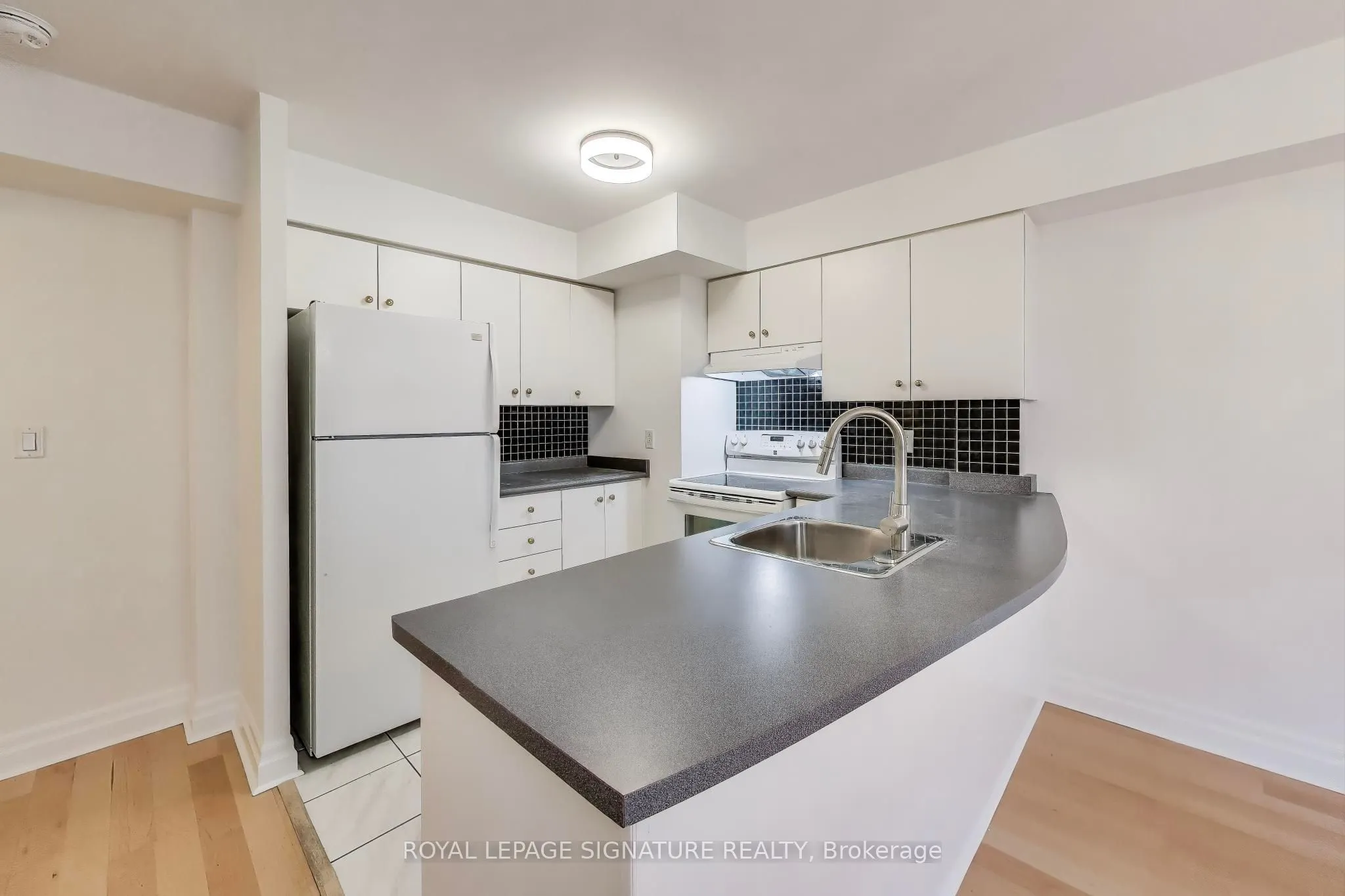 415 Jarvis Street, #334