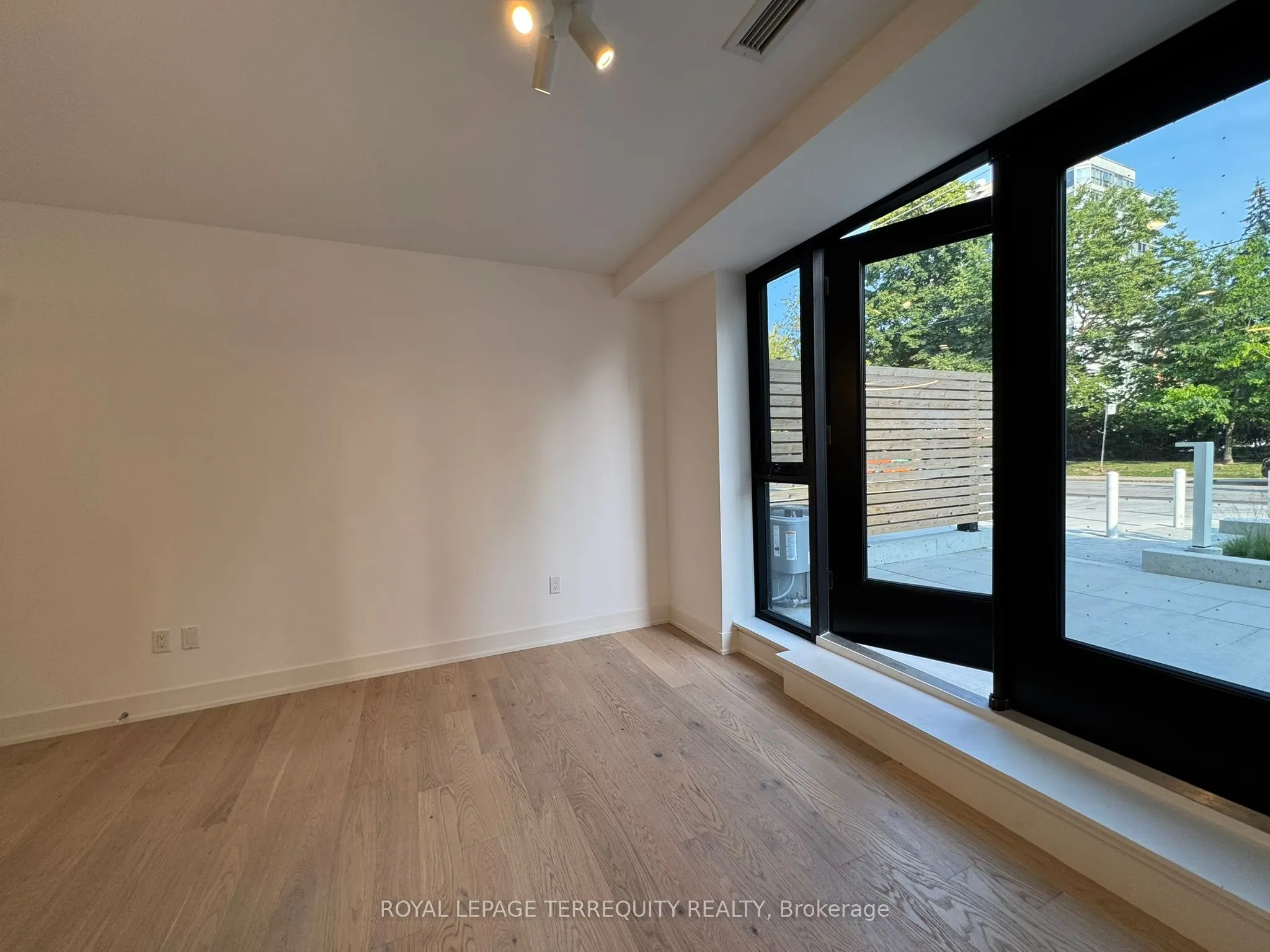 200 Keewatin Avenue, #103