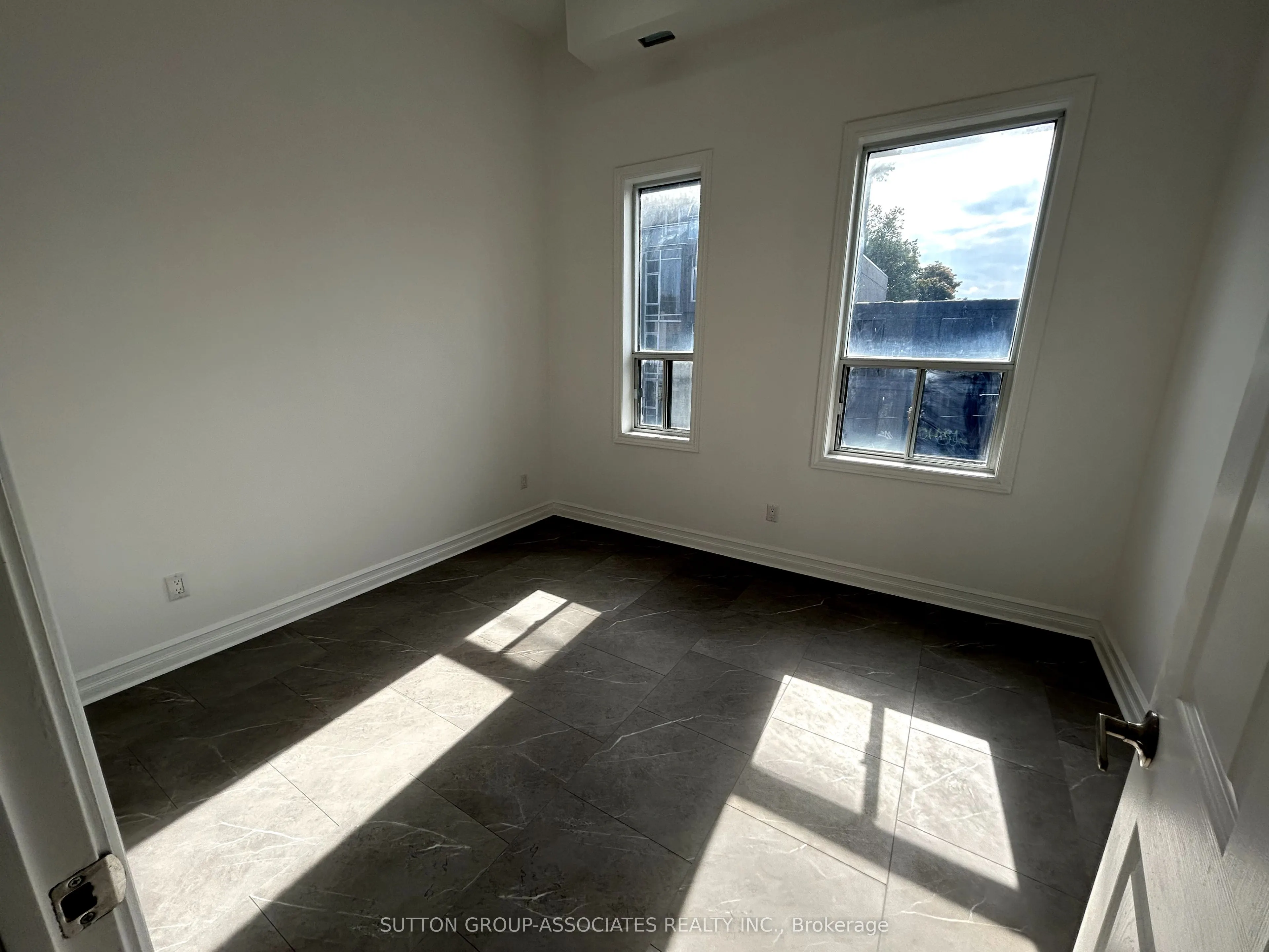 792 College Street, #3rd