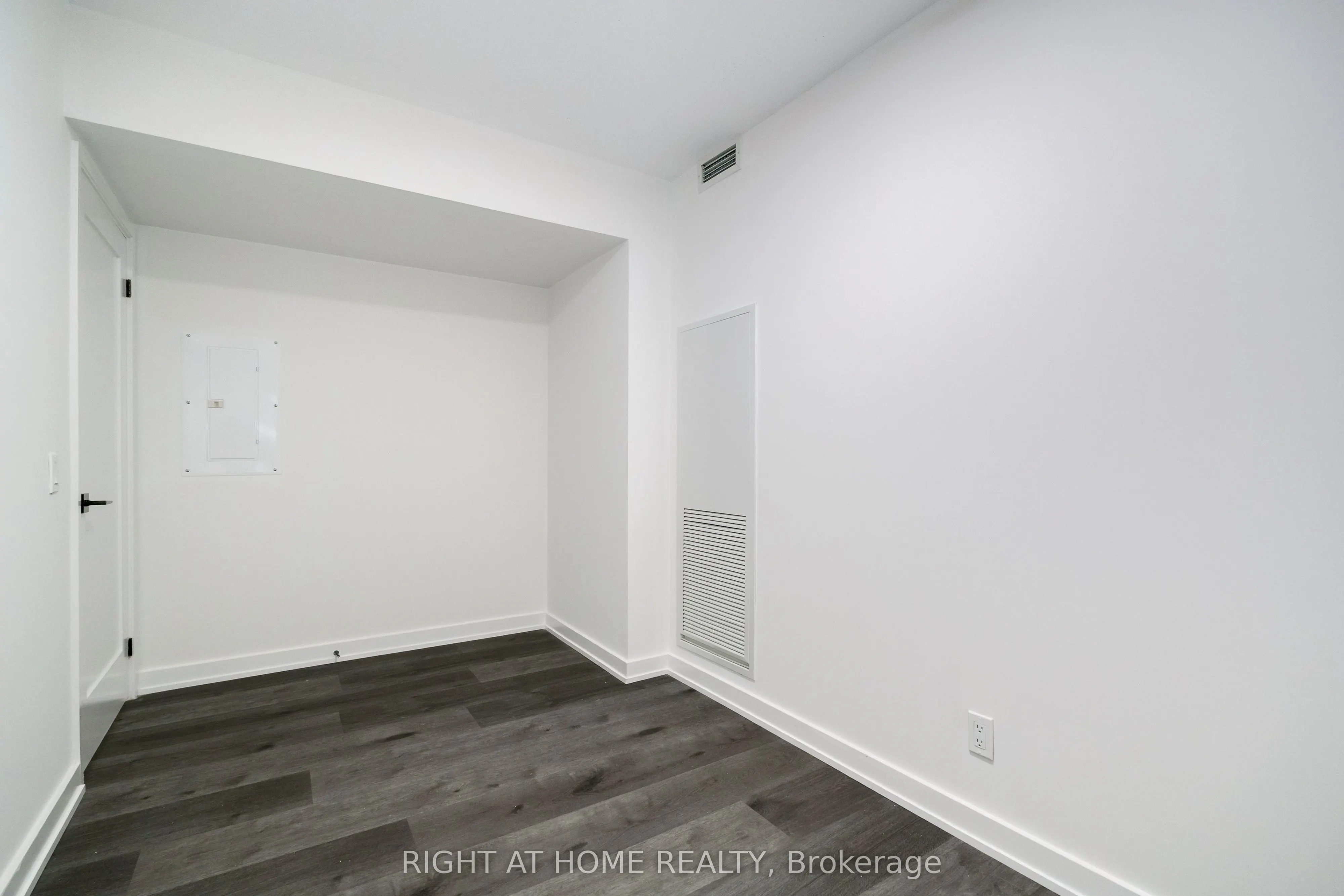 897 College Street W, #317