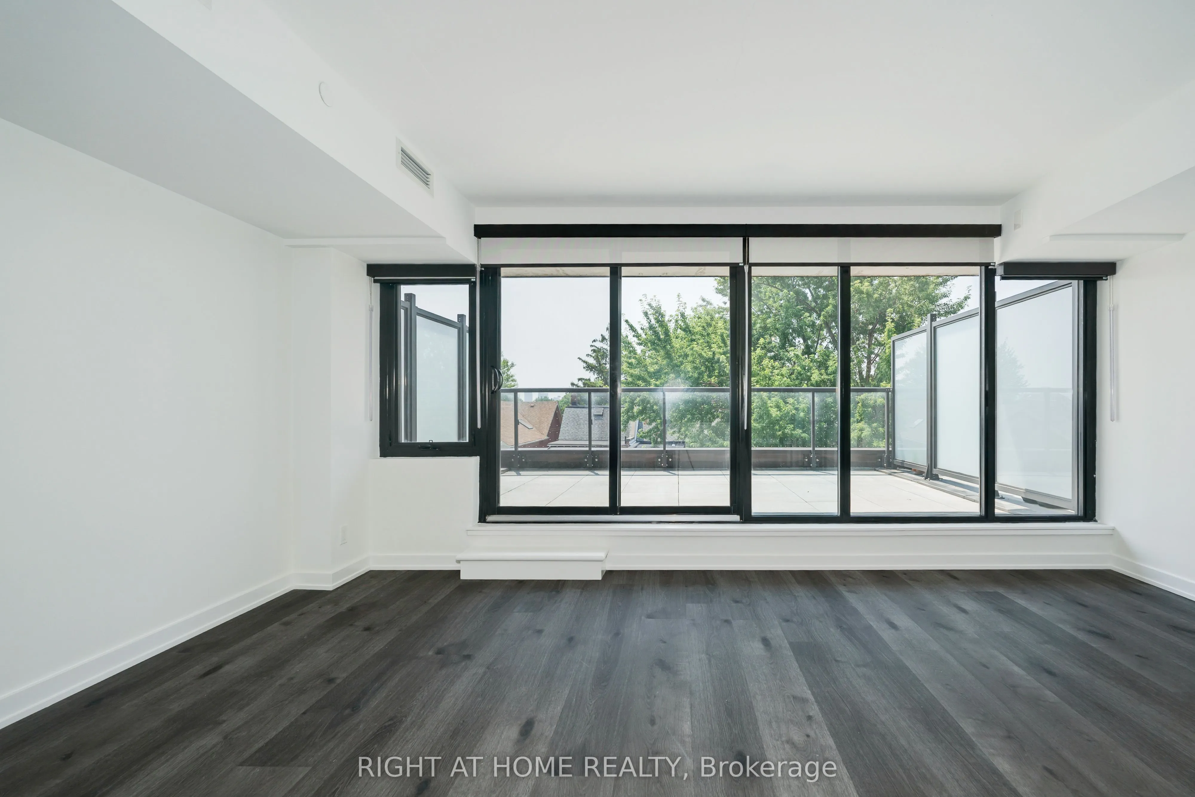 897 College Street W, #317