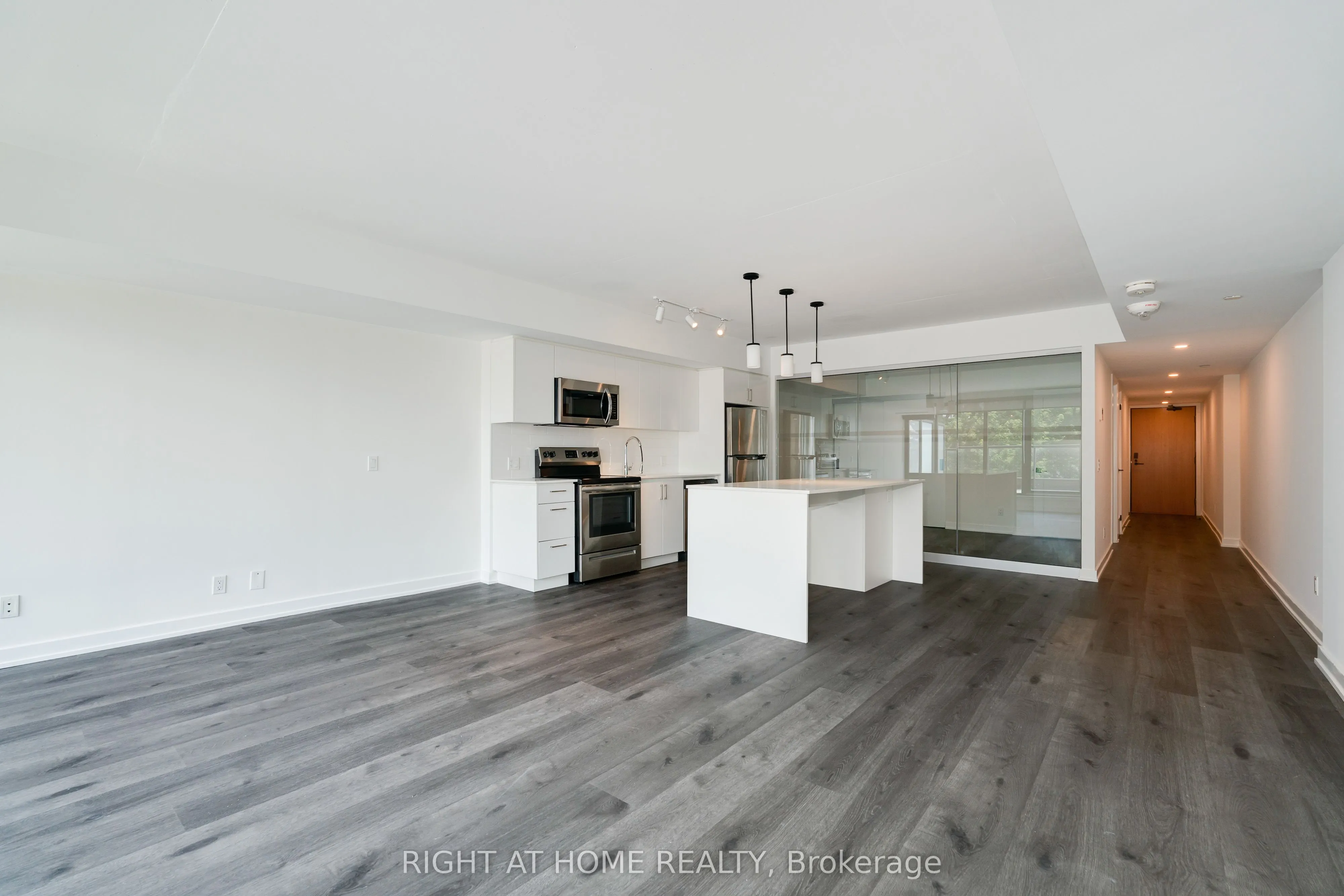 897 College Street W, #317