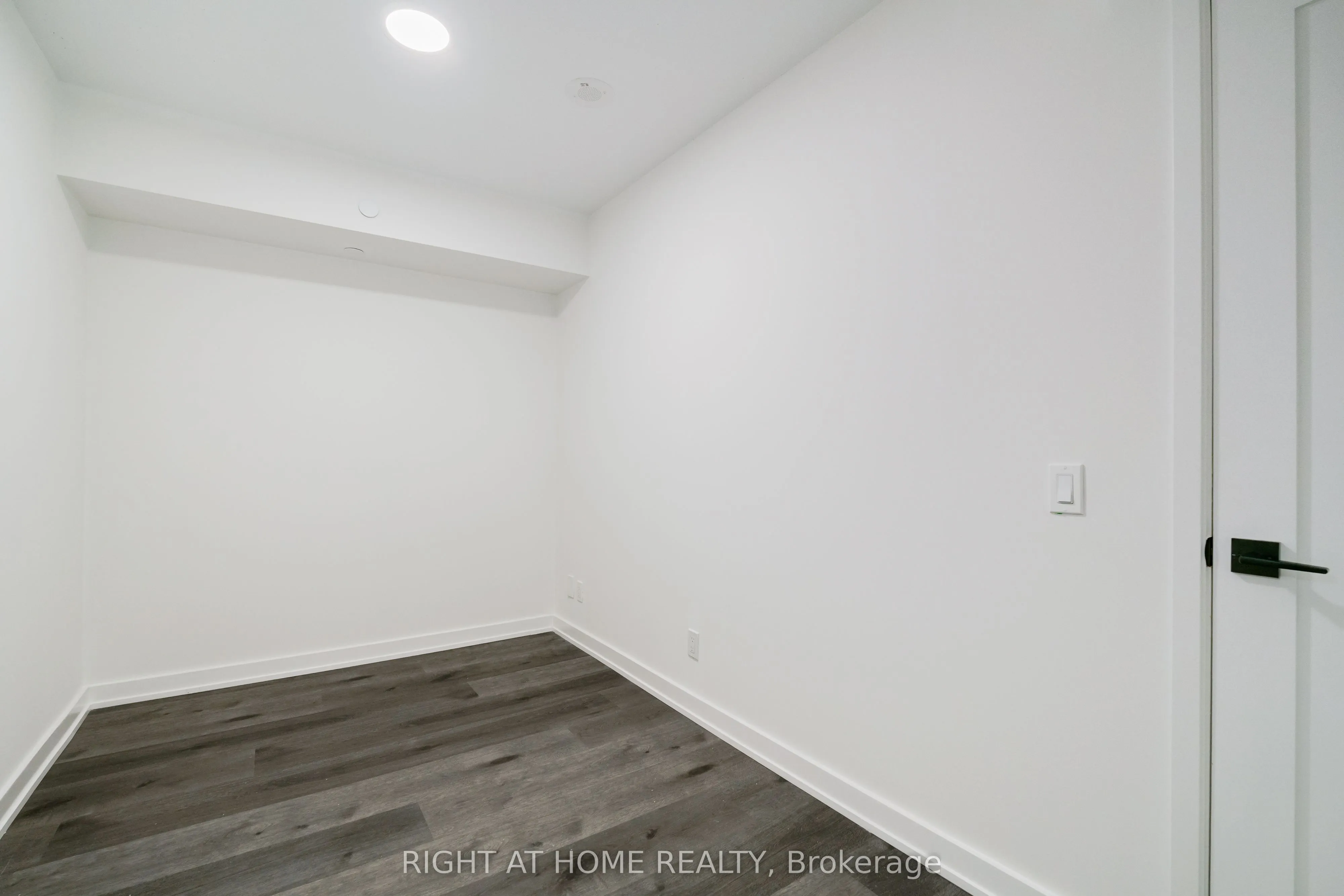 897 College Street W, #317