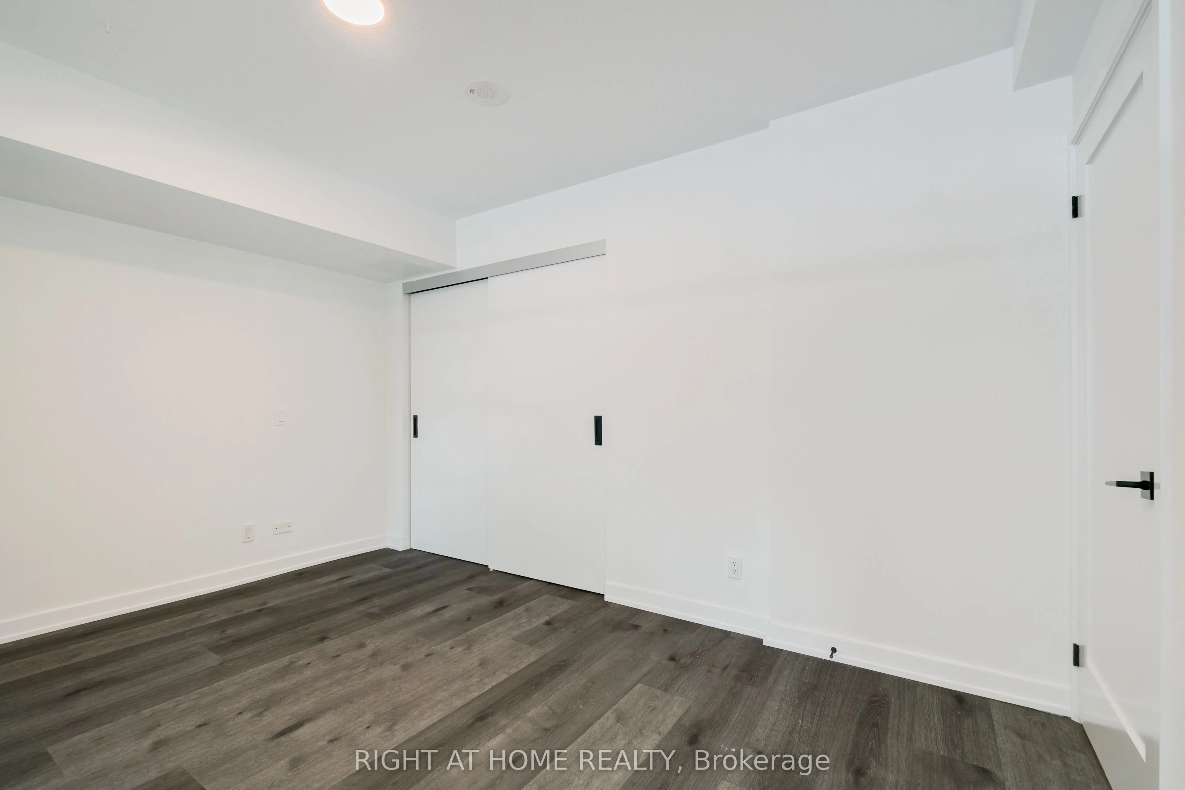 897 College Street W, #317
