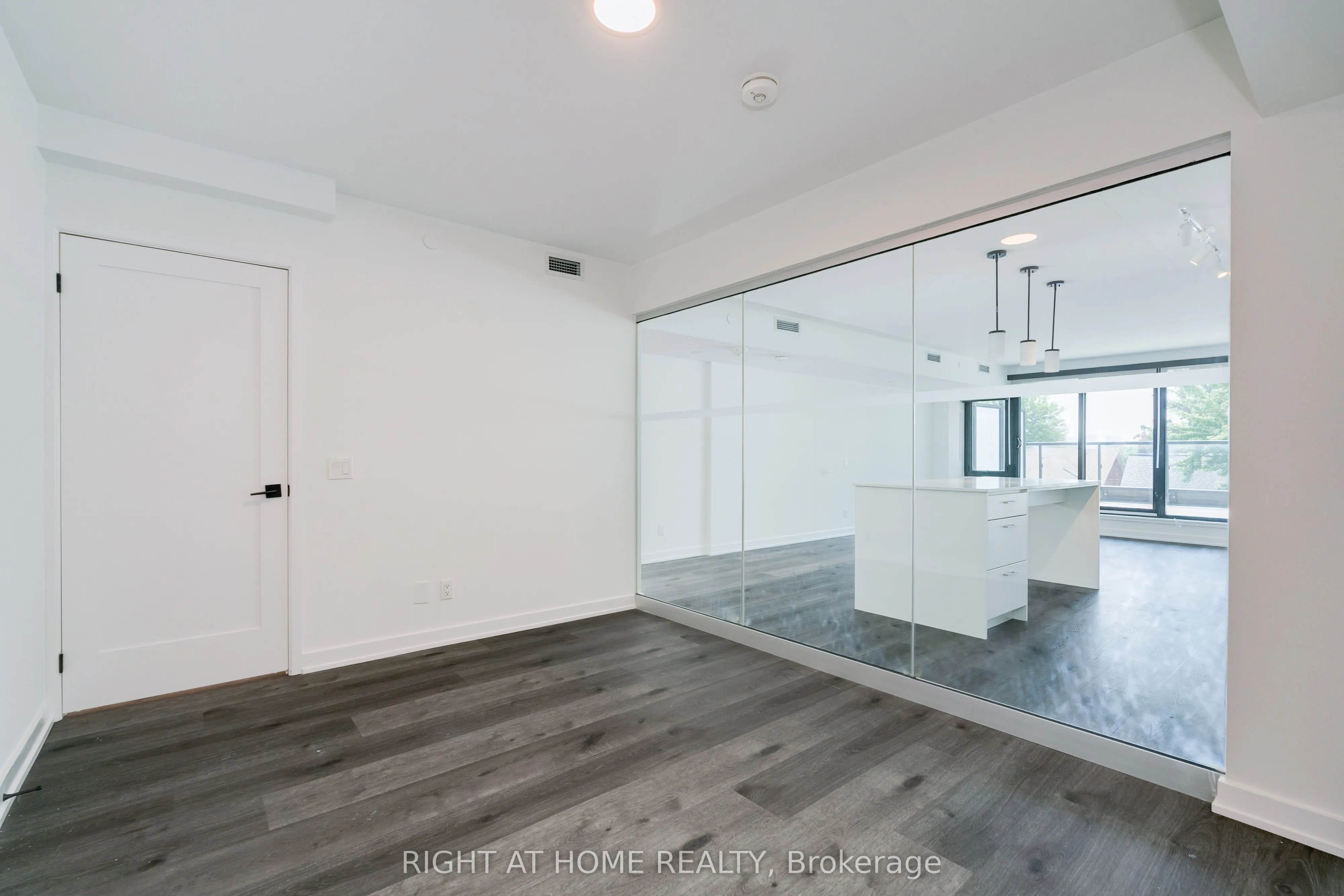 897 College Street W, #317