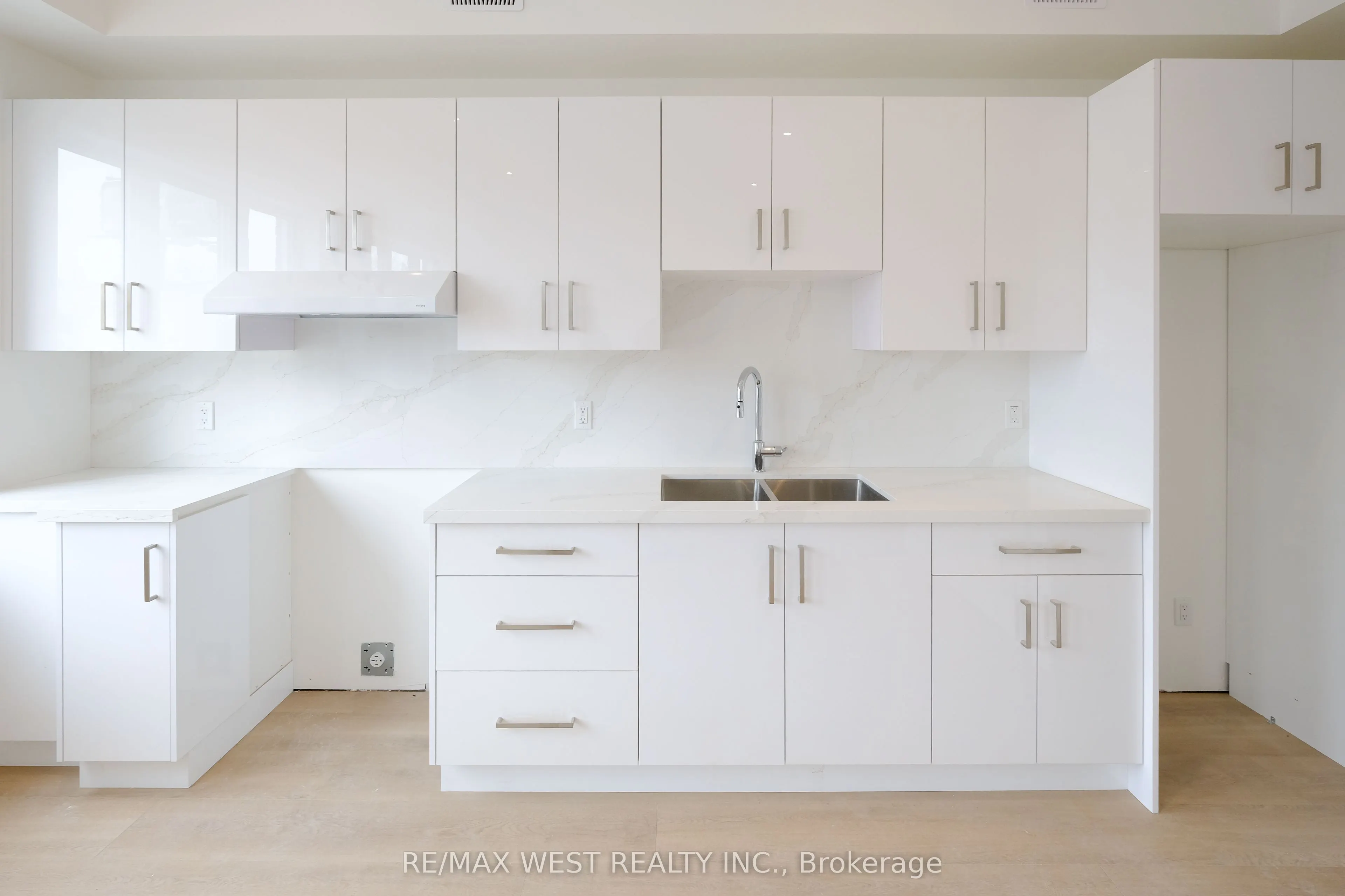325 Oakwood Avenue, #2nd Floor