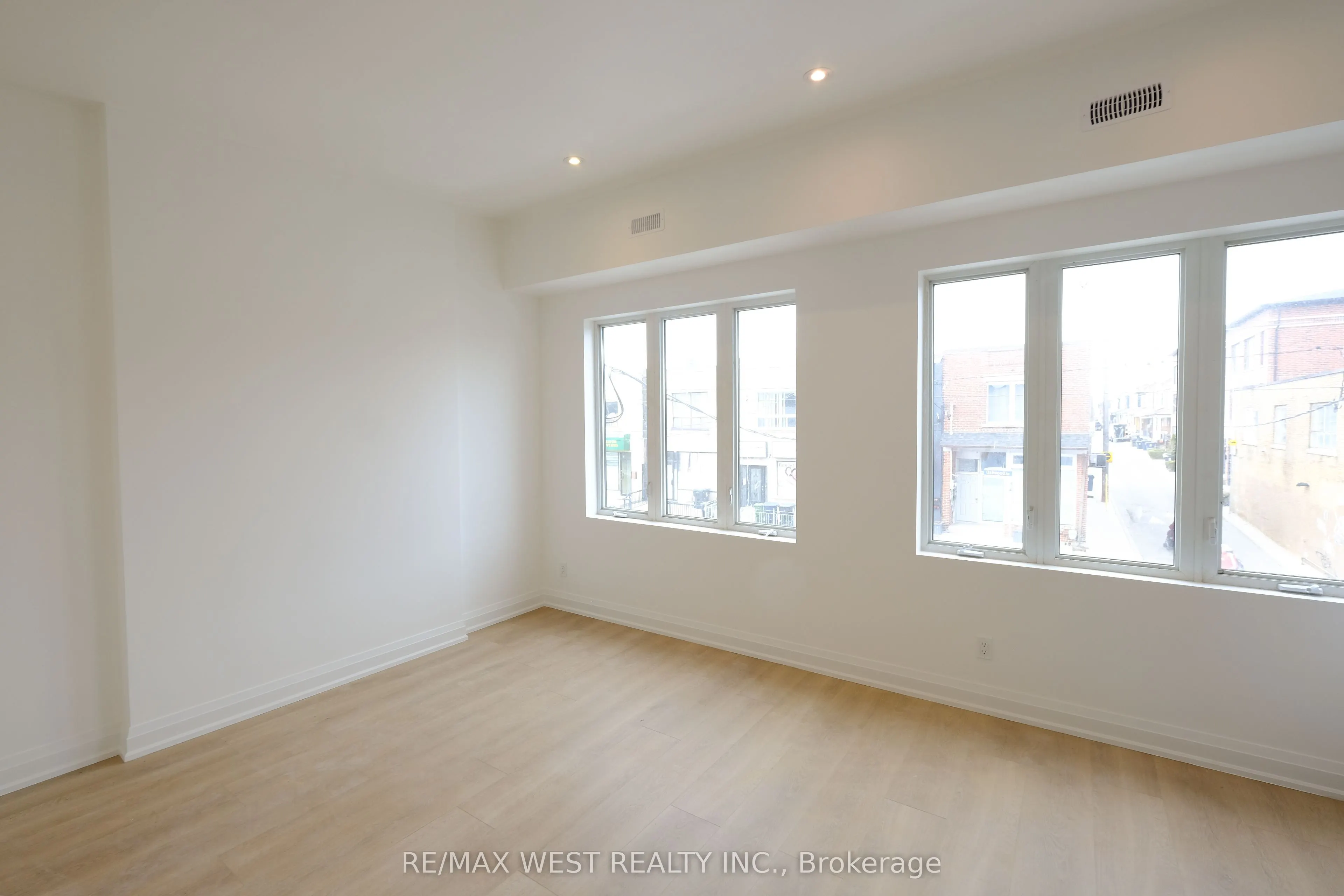 325 Oakwood Avenue, #2nd Floor