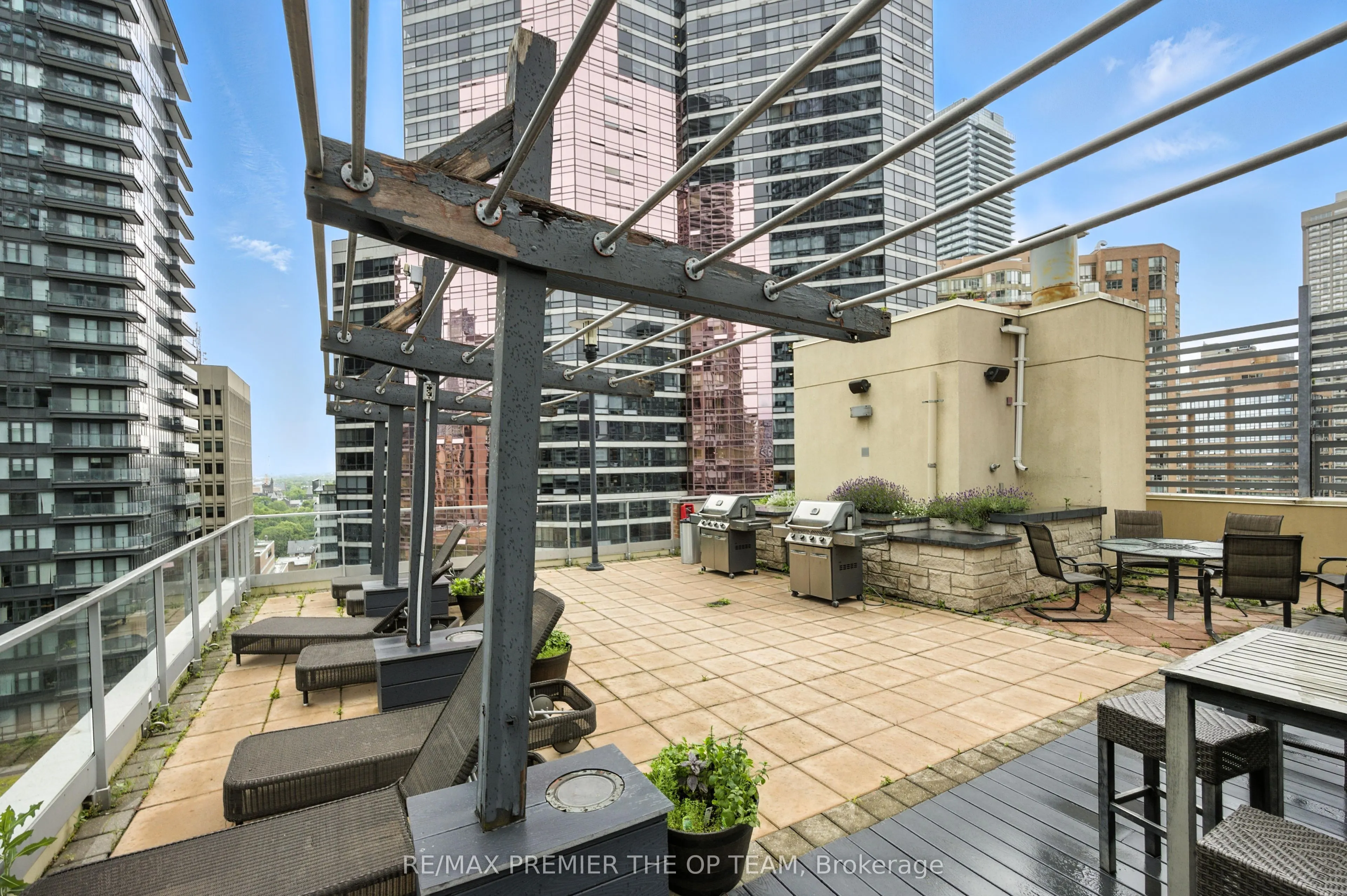11 St Joseph Street, #407