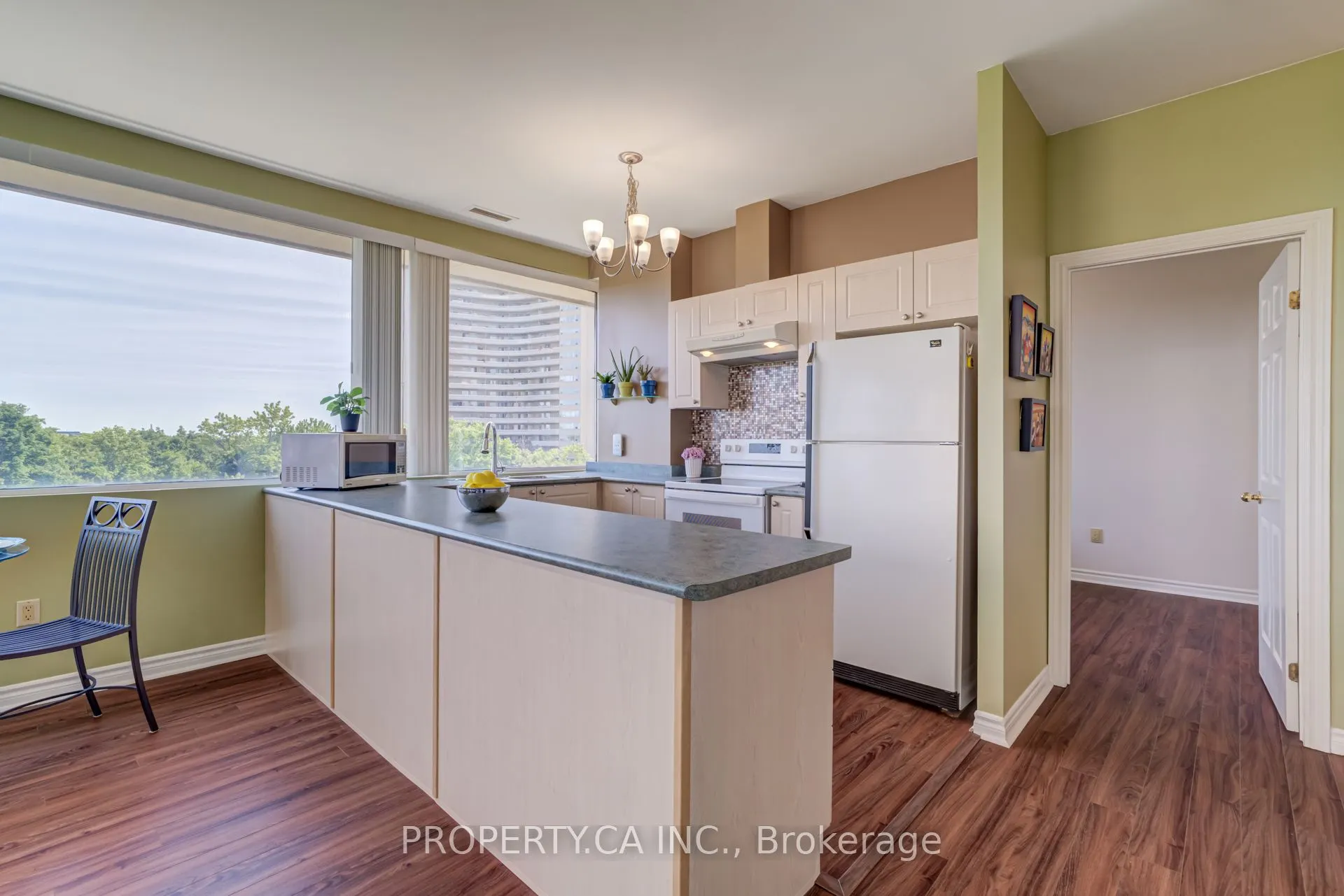 10 Gateway Boulevard, #512