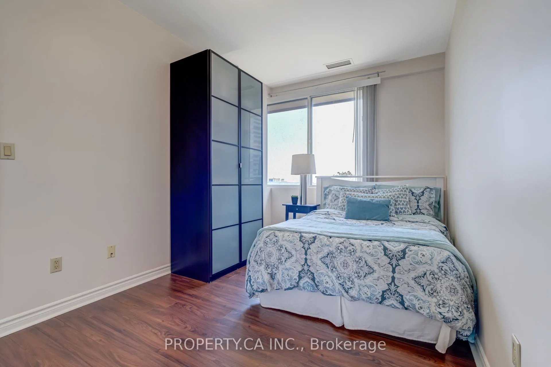 10 Gateway Boulevard, #512