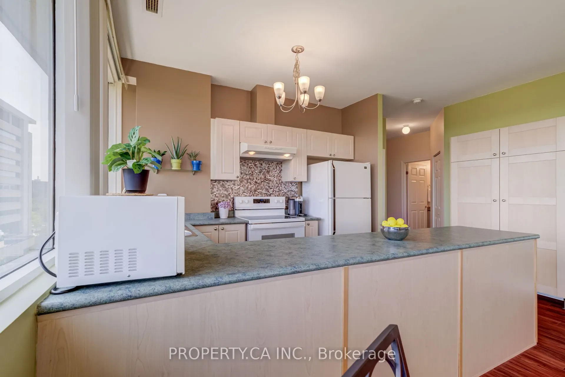 10 Gateway Boulevard, #512