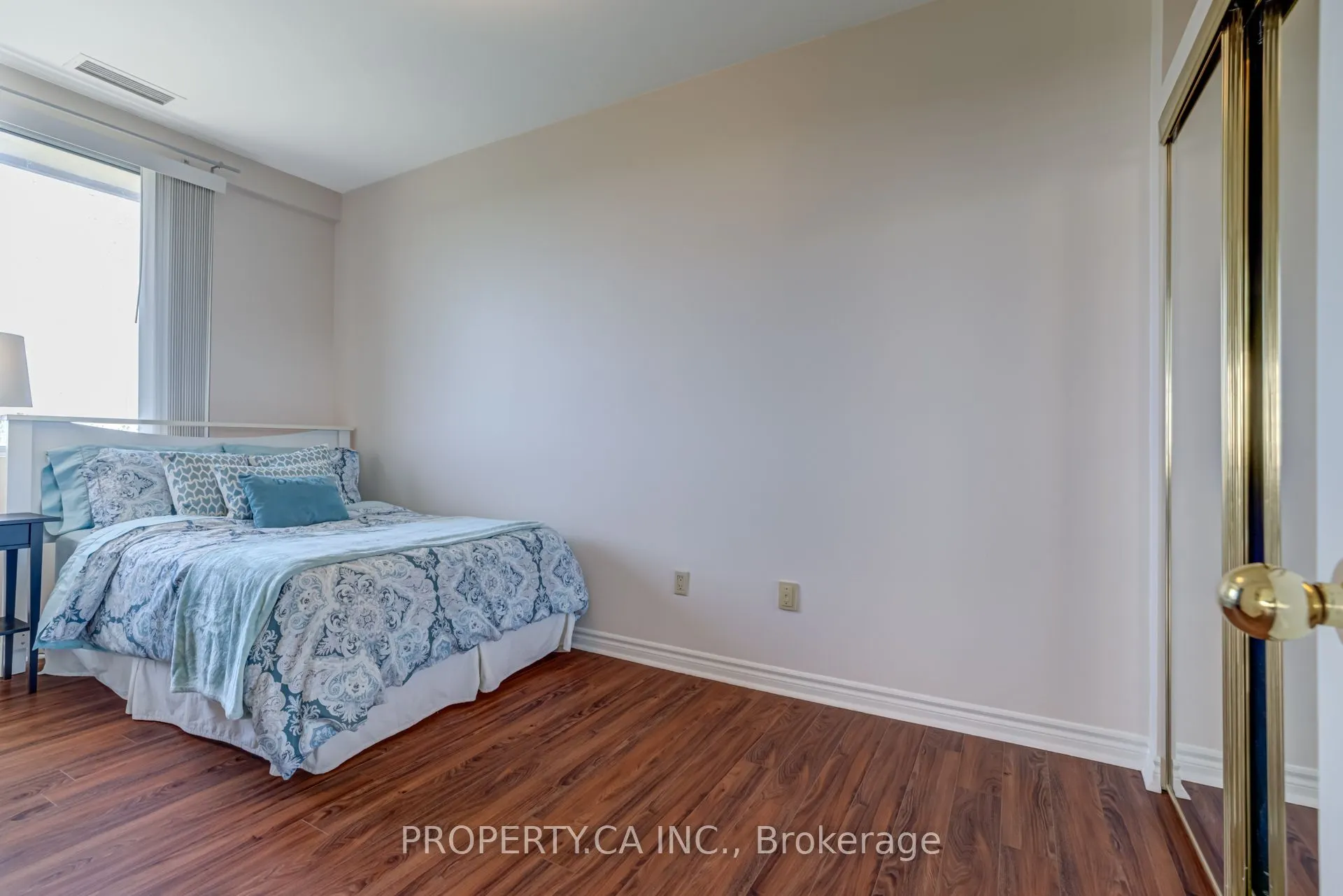 10 Gateway Boulevard, #512