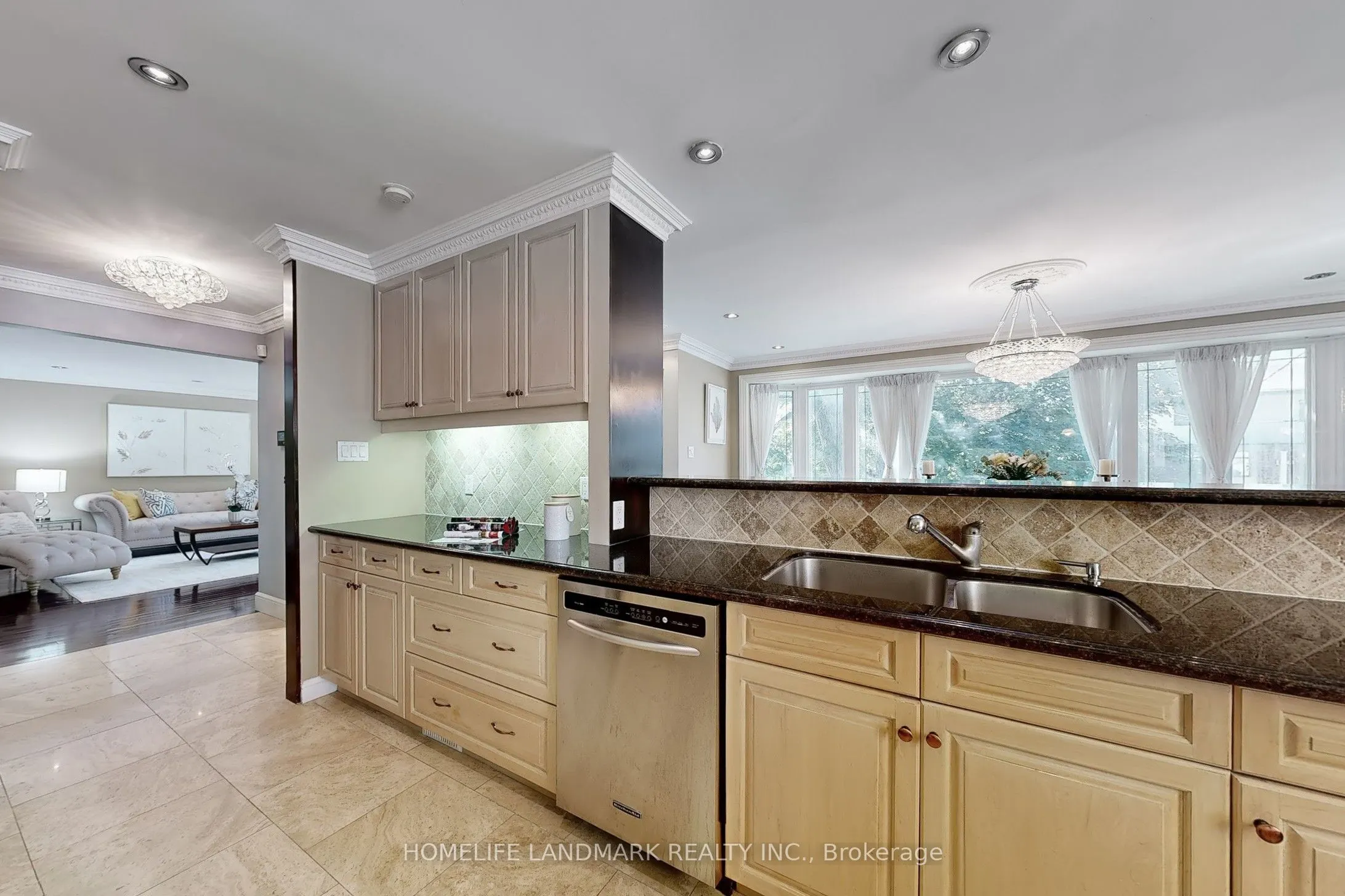 61 Whittaker Crescent