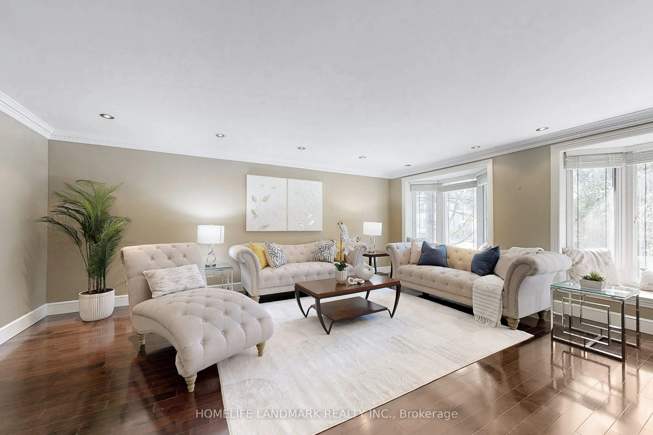 61 Whittaker Crescent