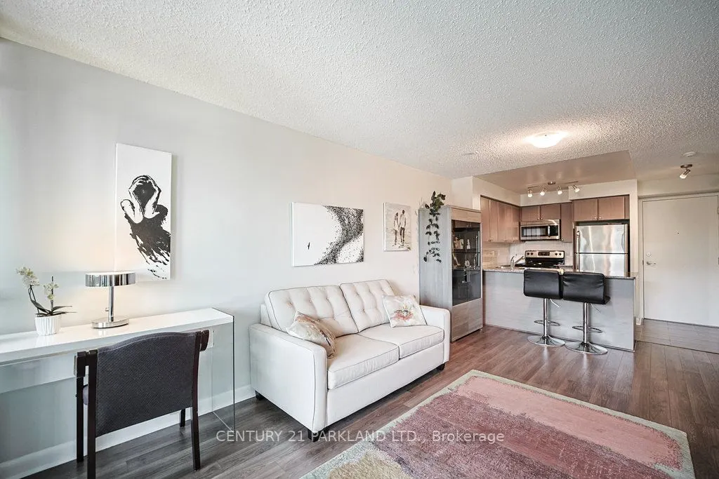 525 Wilson Avenue, #930