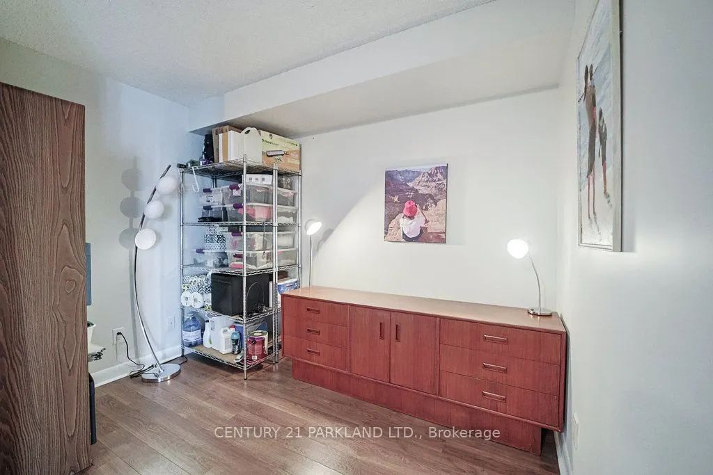 525 Wilson Avenue, #930