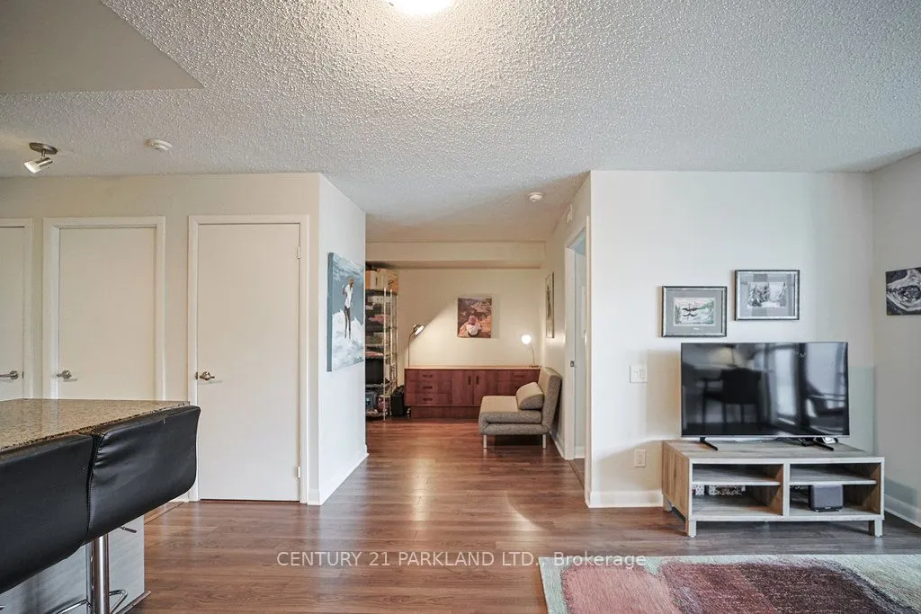 525 Wilson Avenue, #930
