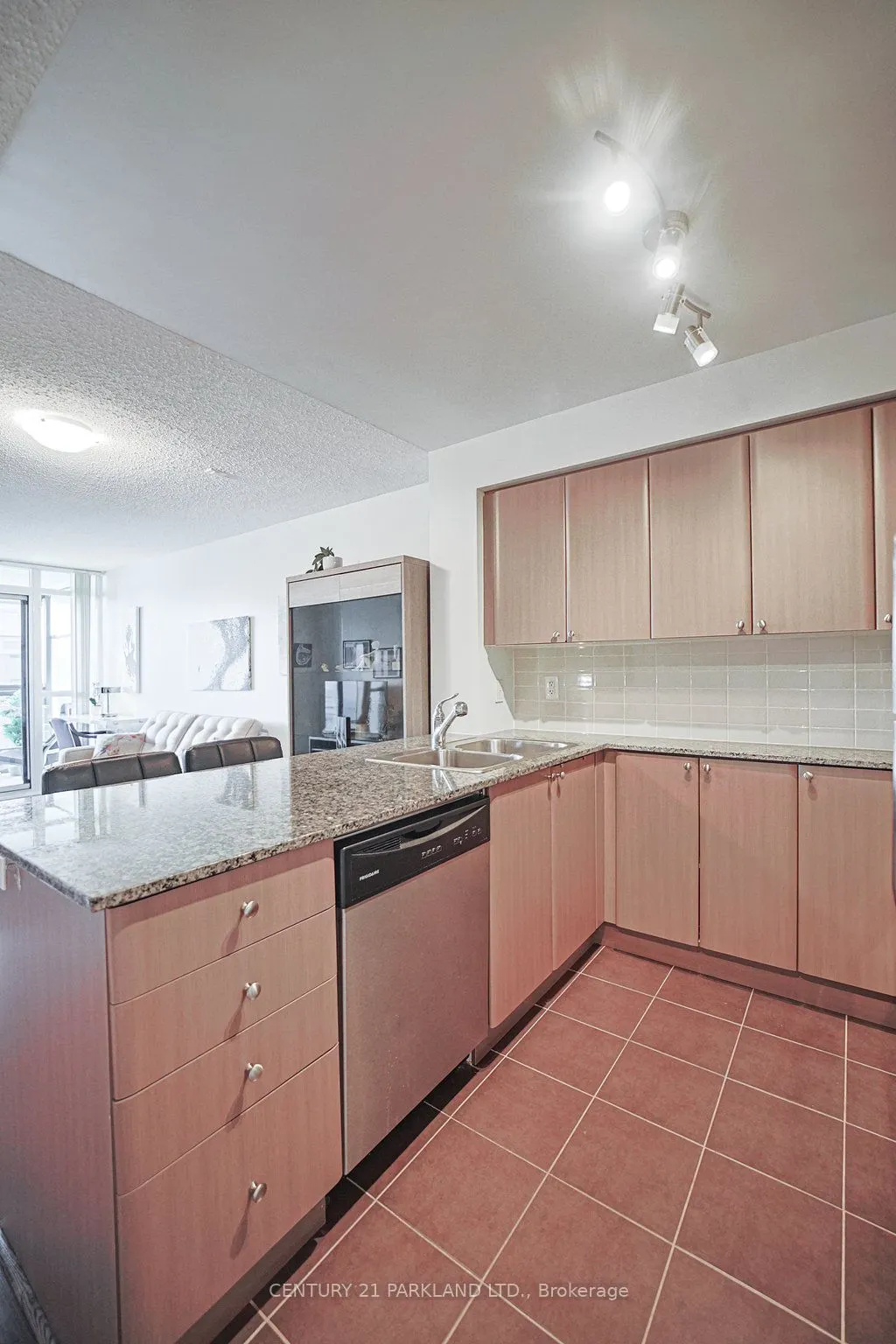 525 Wilson Avenue, #930