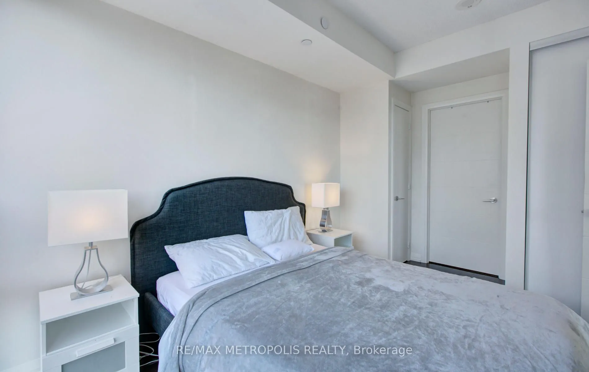 460 Adelaide Street E, #2015