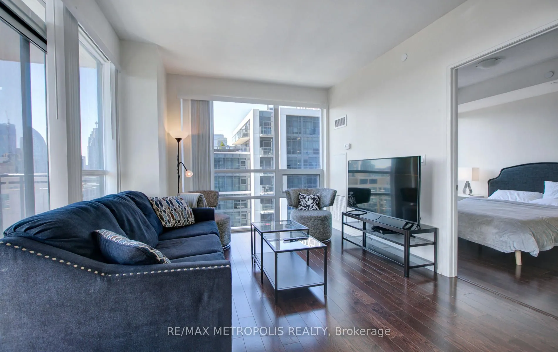 460 Adelaide Street E, #2015
