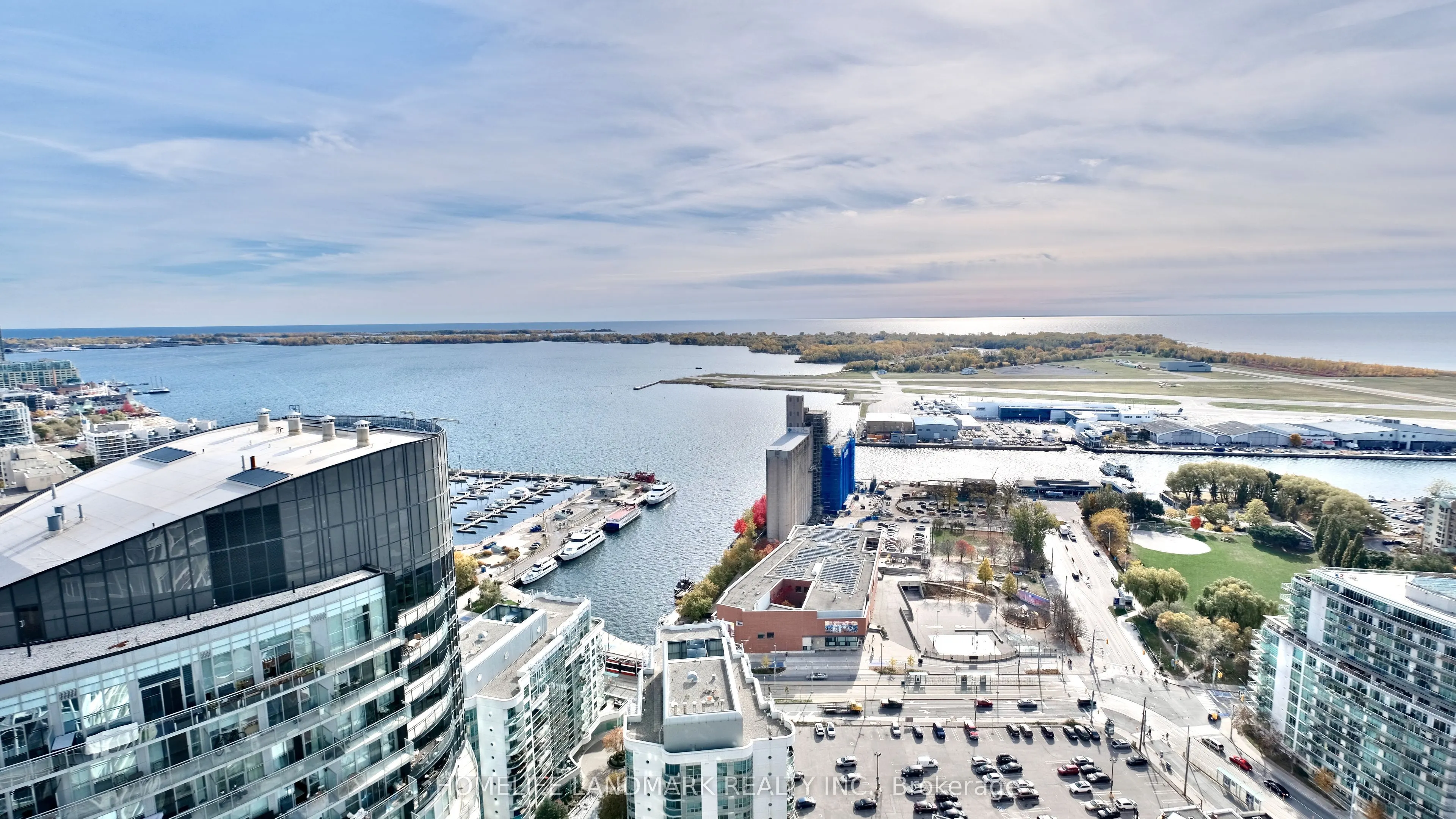 17 Bathurst Street, #4016